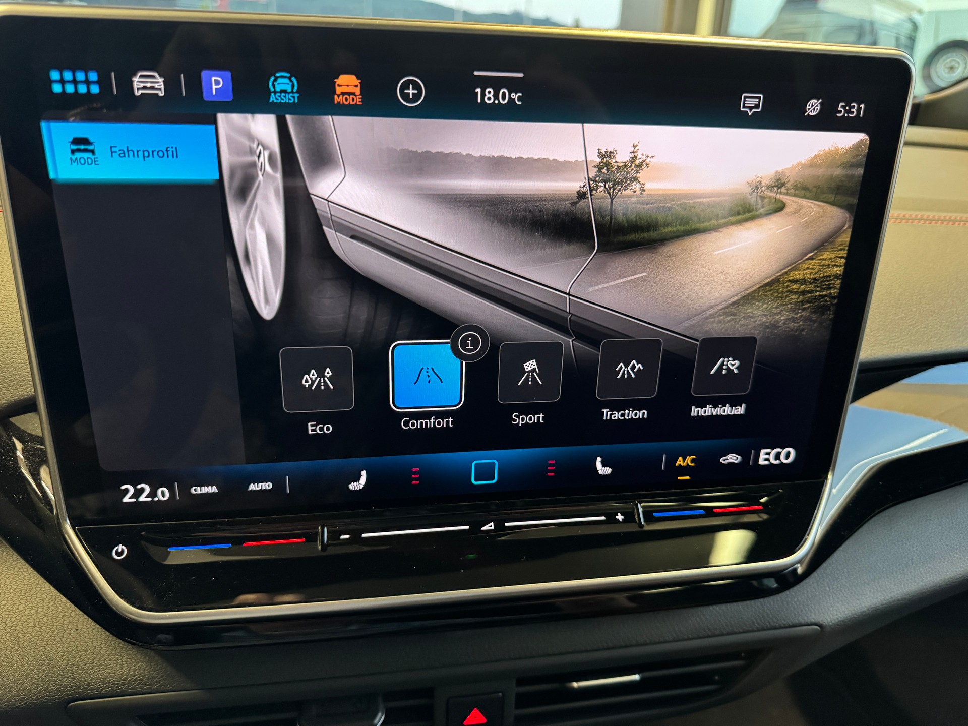 VW ID.4 GTX 77 kWh 4Motion (340PS) *Np.83'530.-* AHK PanoDach el.Sitze mit Memory🇨🇭CH Auslieferung-image-18