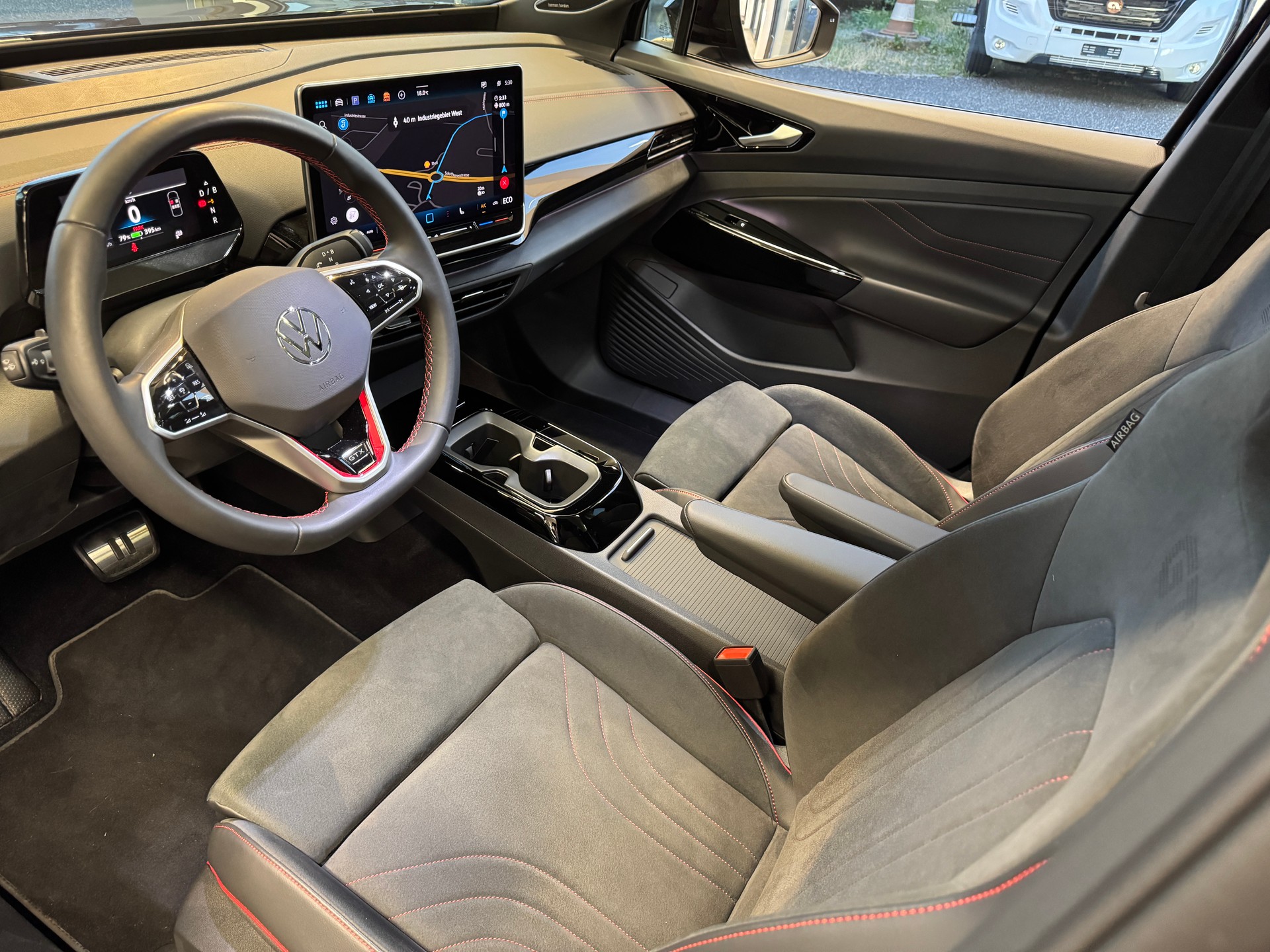 VW ID.4 GTX 77 kWh 4Motion (340PS) *Np.83'530.-* AHK PanoDach el.Sitze mit Memory🇨🇭CH Auslieferung-image-12