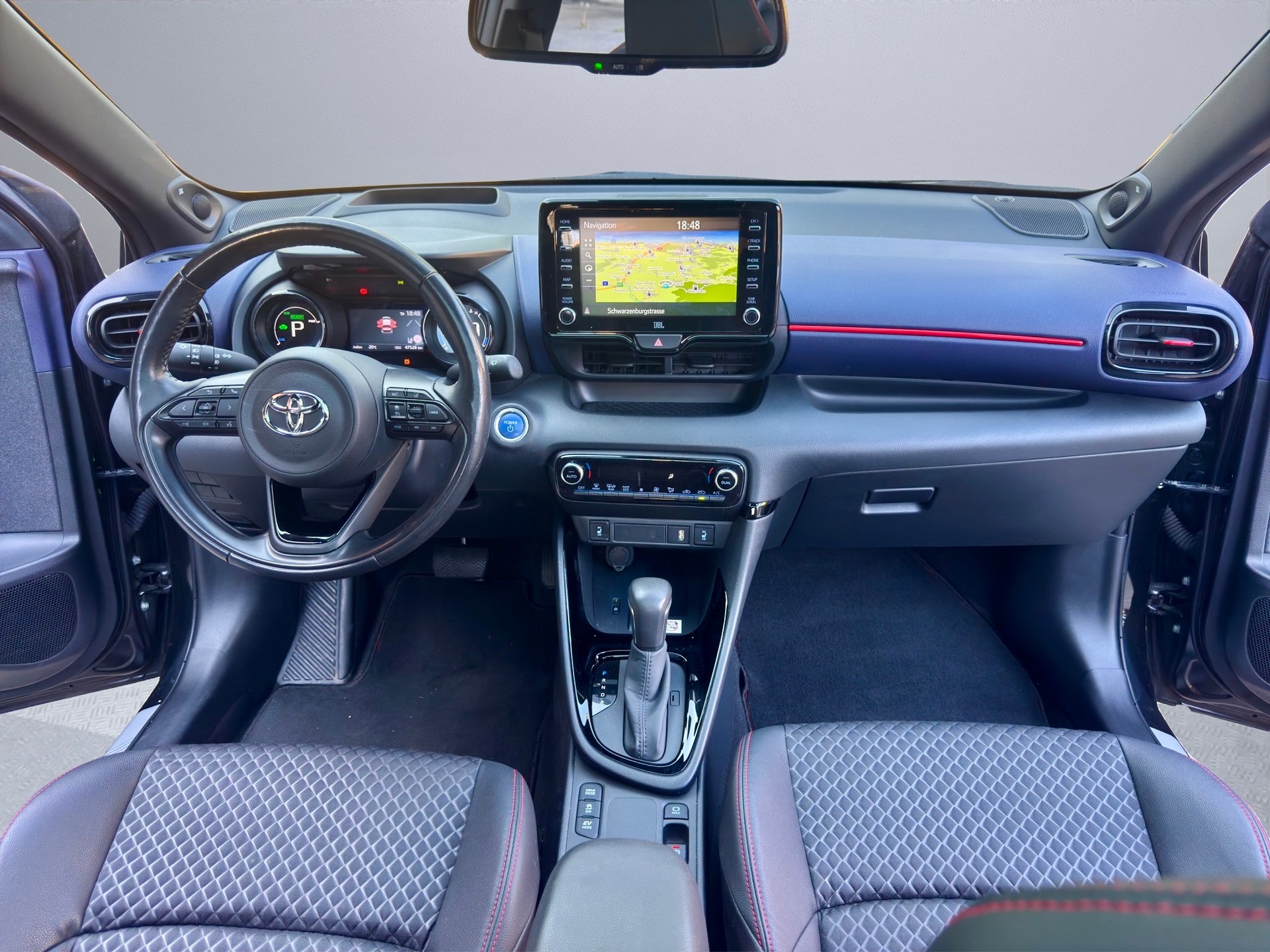 TOYOTA Yaris 1.5 Pop e-CVT-image-10