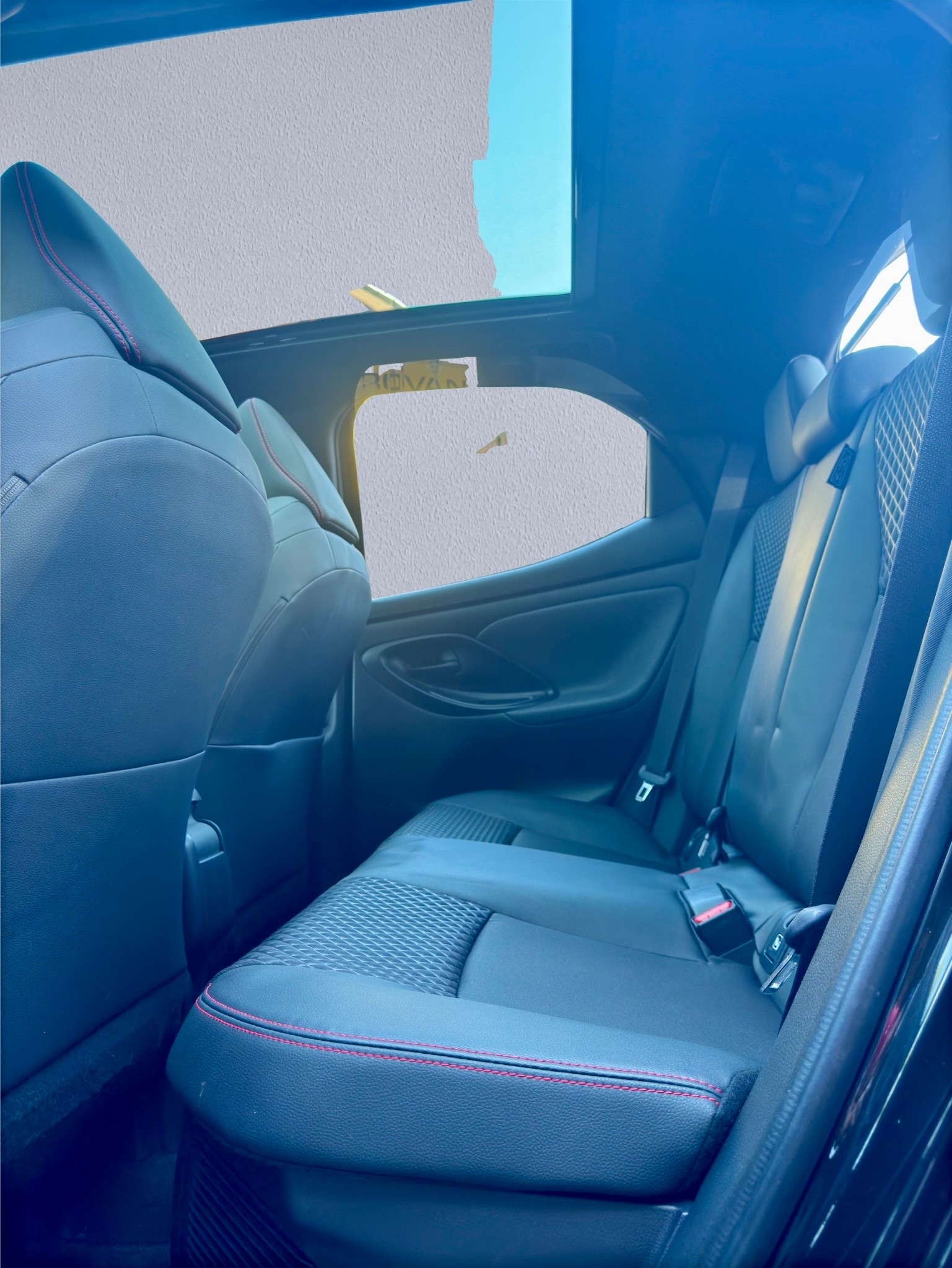 TOYOTA Yaris 1.5 Pop e-CVT-image-9