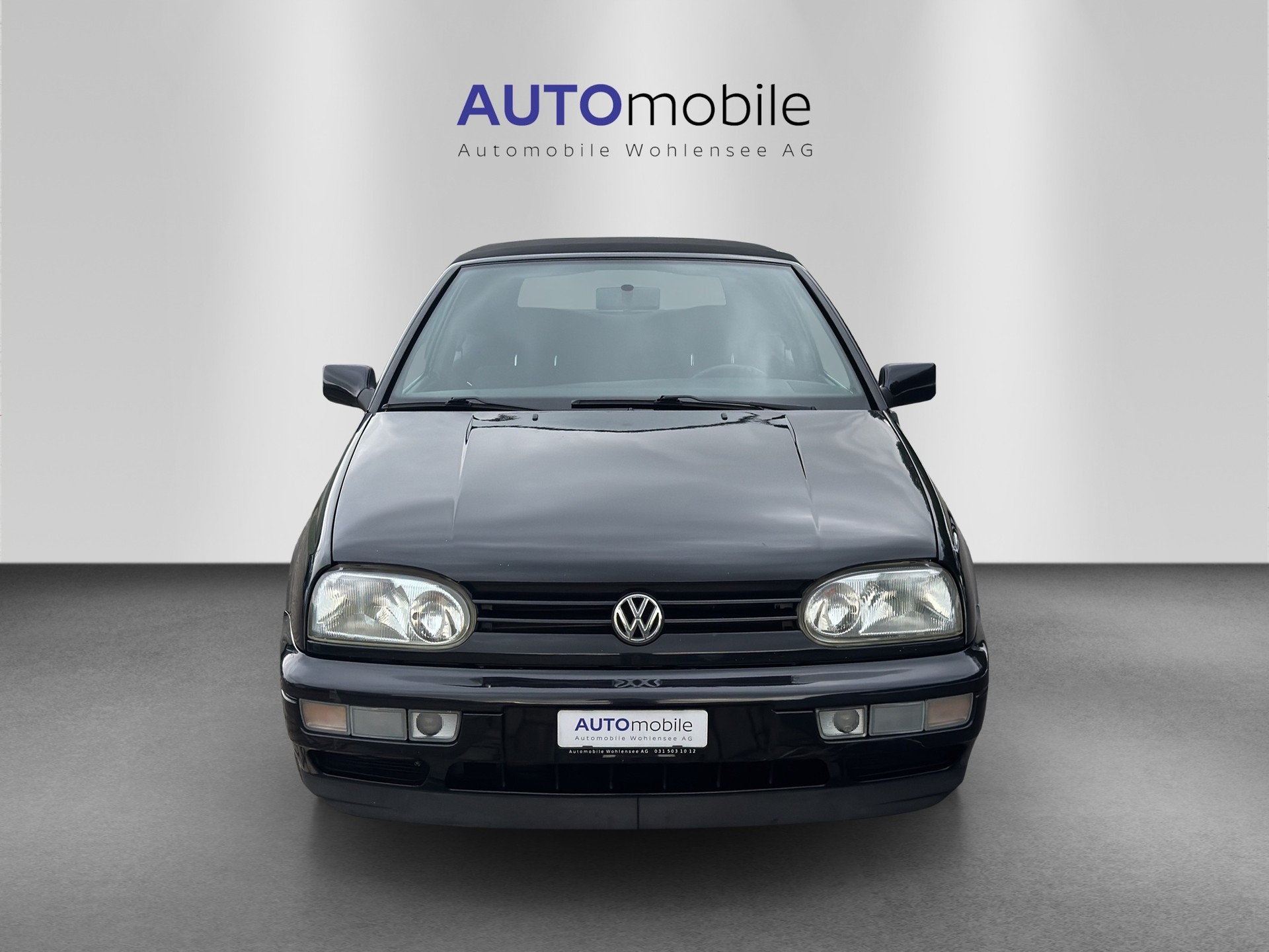 VW Golf Cabriolet 2000 Swiss Classic-showroom-element-2