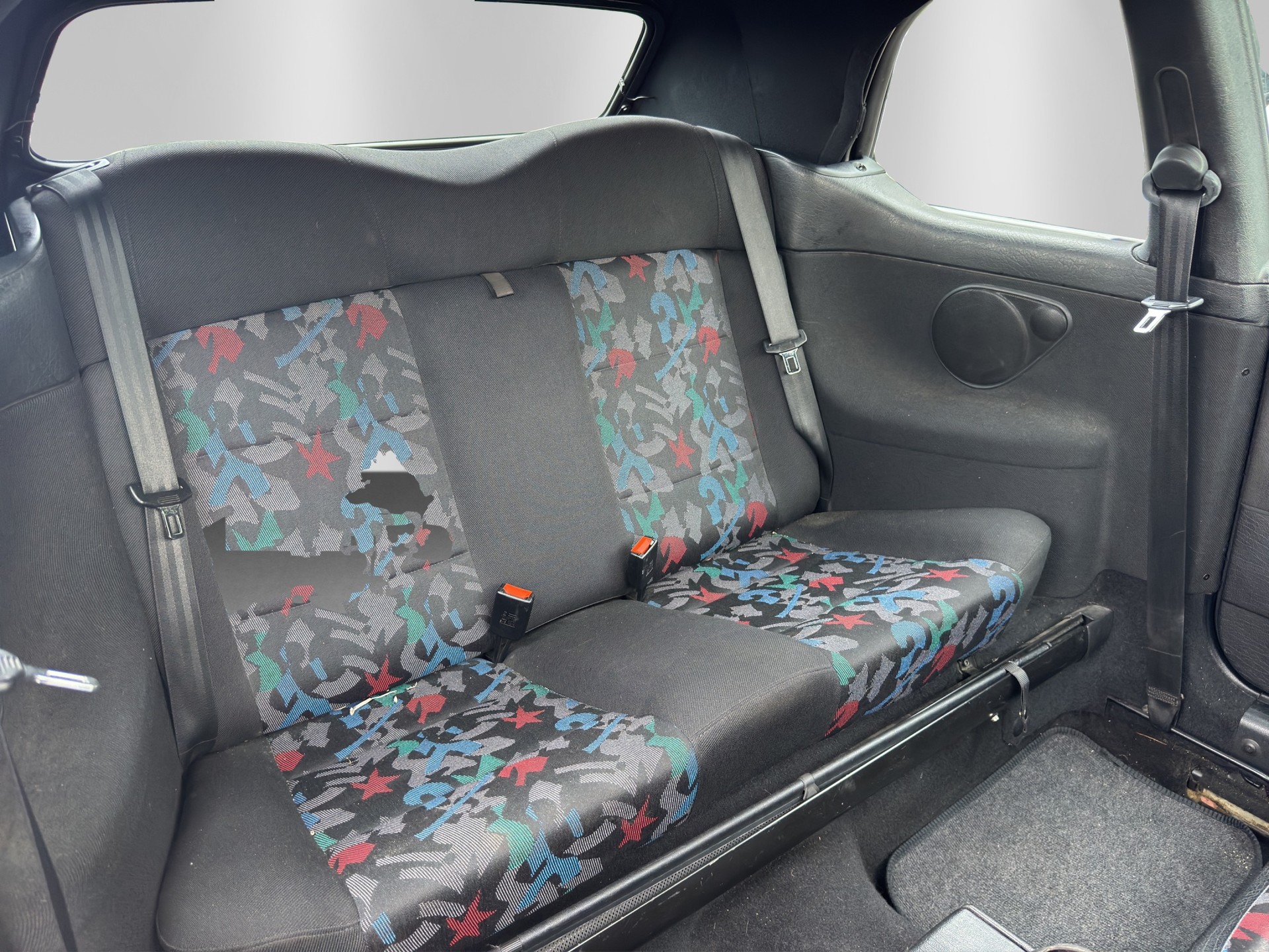 VW Golf Cabriolet 2000 Swiss Classic-image-14