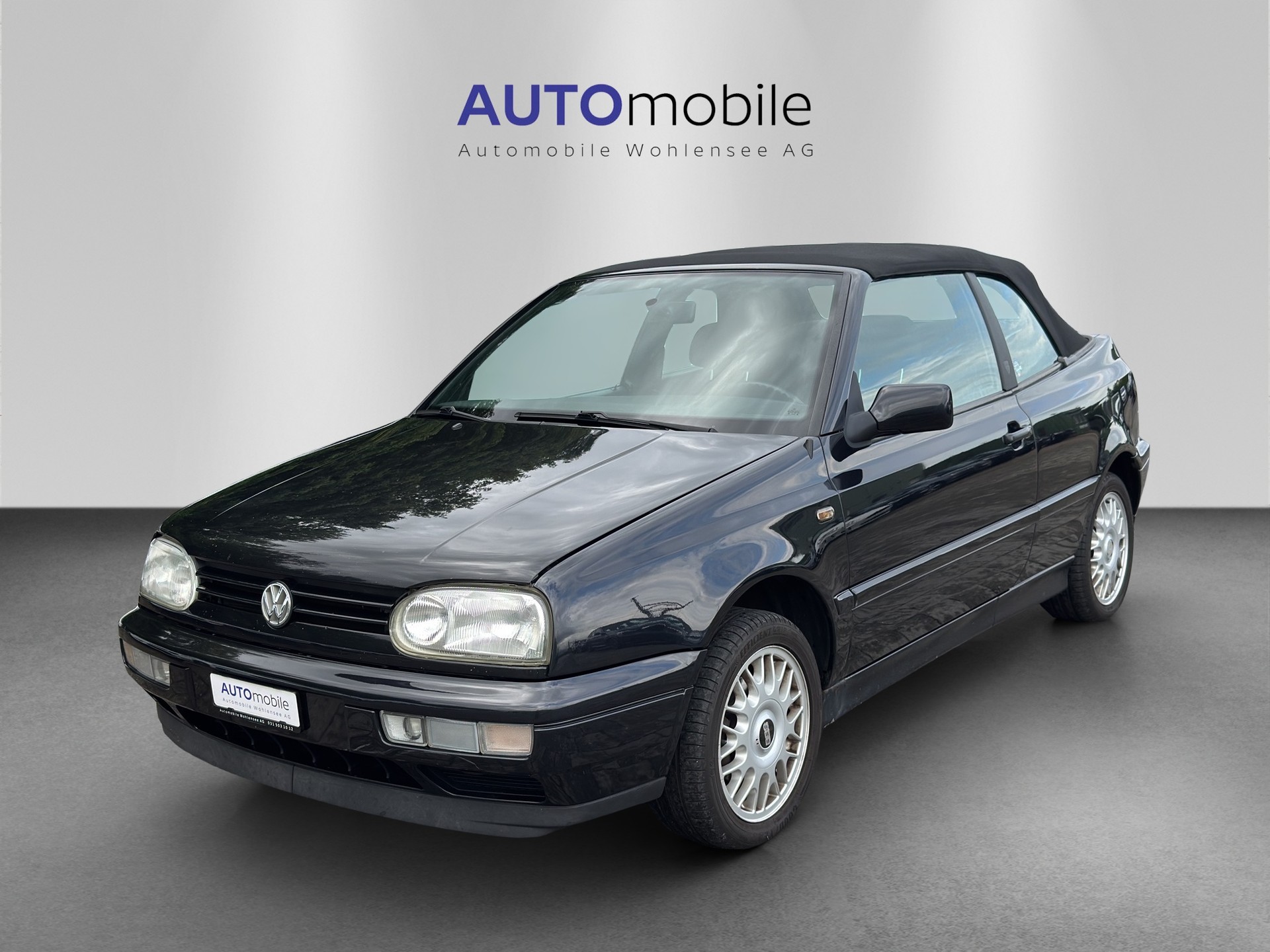 VW Golf Cabriolet 2000 Swiss Classic-image-1