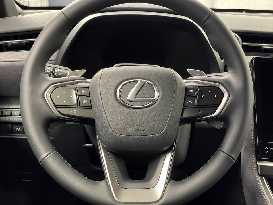 LBX 1.5 Hybrid Cool E-FOUR