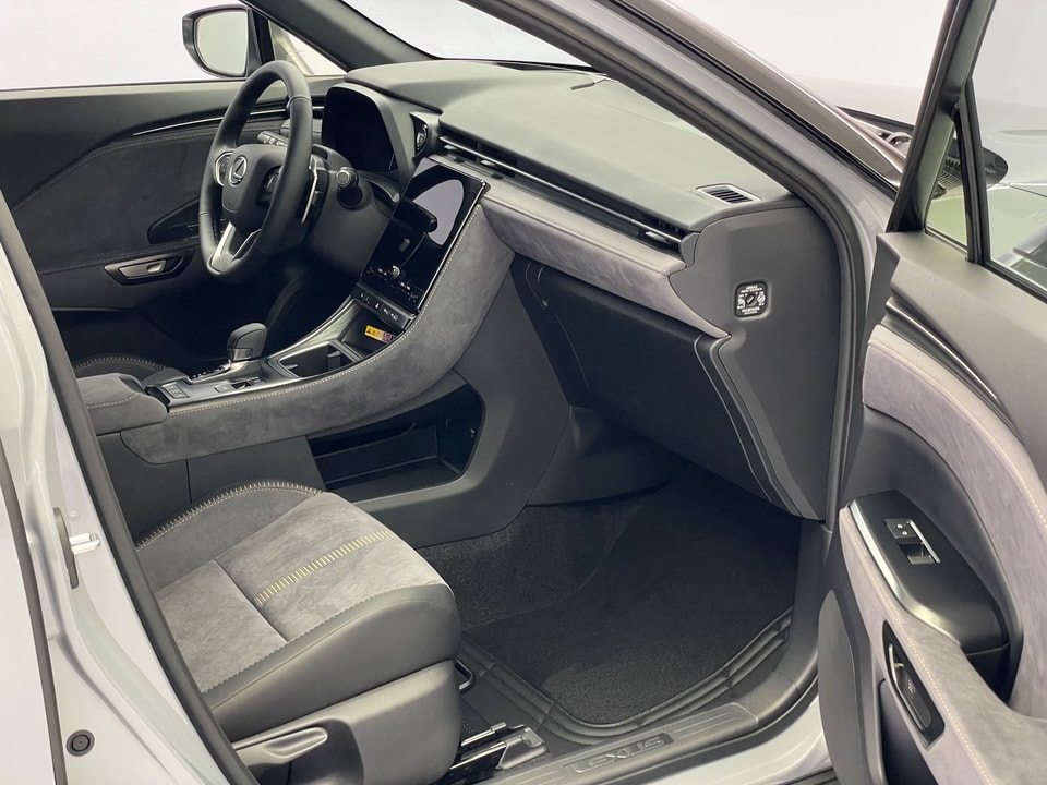 LBX 1.5 Hybrid Cool E-FOUR