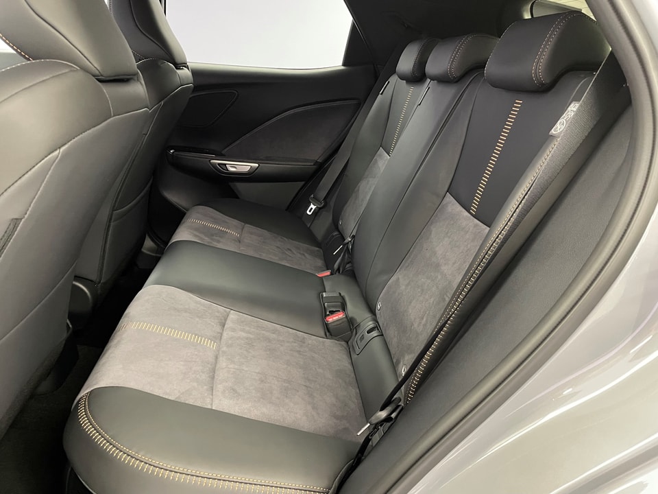LBX 1.5 Hybrid Cool E-FOUR