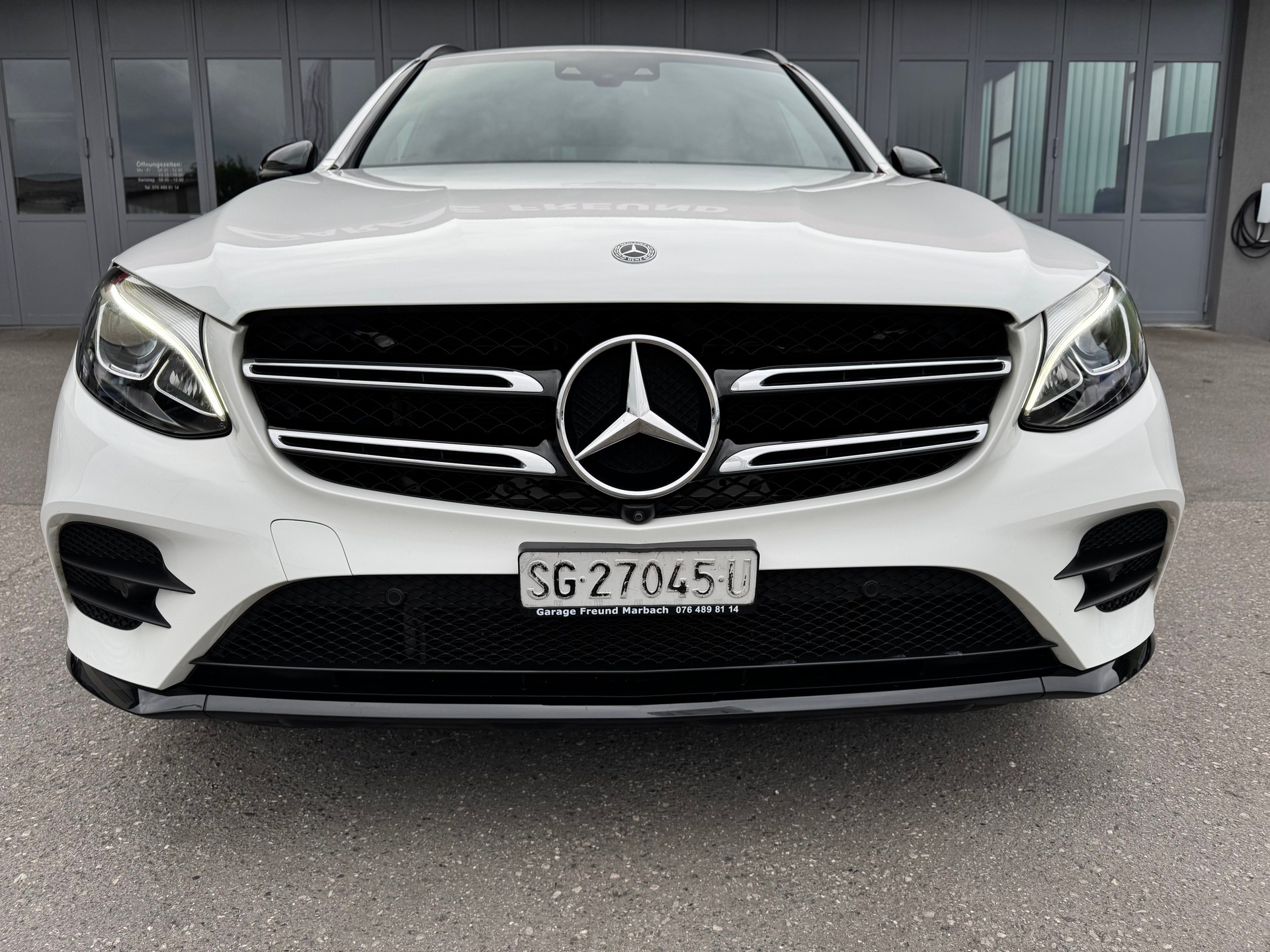 MERCEDES-BENZ GLC 250 d Runout Edition AMG-LINE 4Matic 9G-Tronic-showroom-element-2