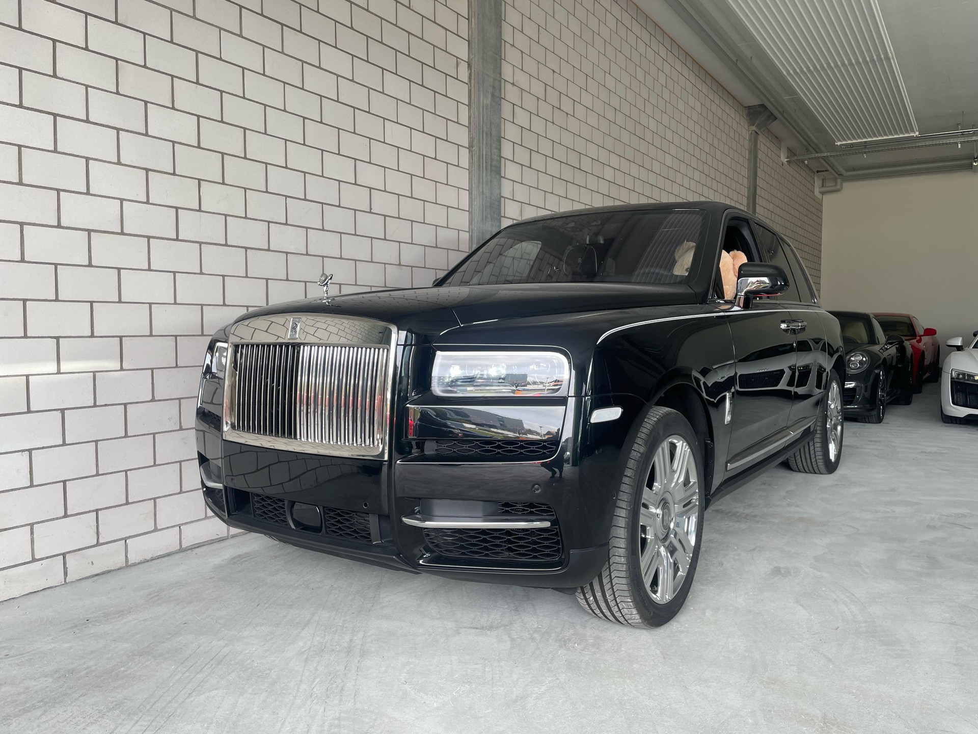 ROLLS-ROYCE Cullinan 6.7 V12 Vollausstattung-showroom-element-1