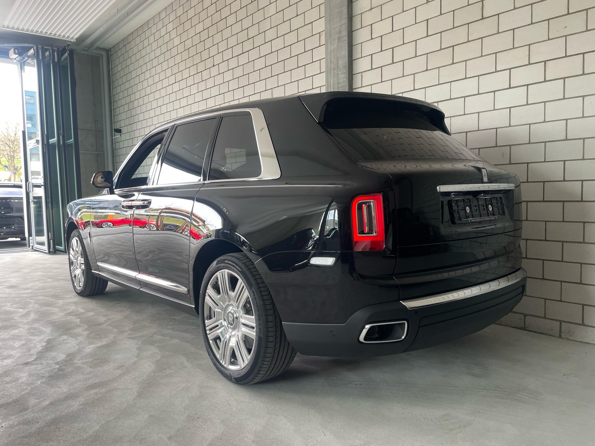 ROLLS-ROYCE Cullinan 6.7 V12 Vollausstattung-image-4