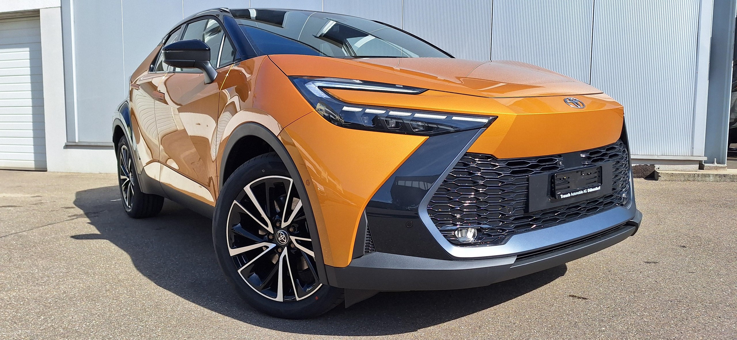 TOYOTA C-HR 2.0 PHEV Style Premiere (SUV / Gelndewagen)