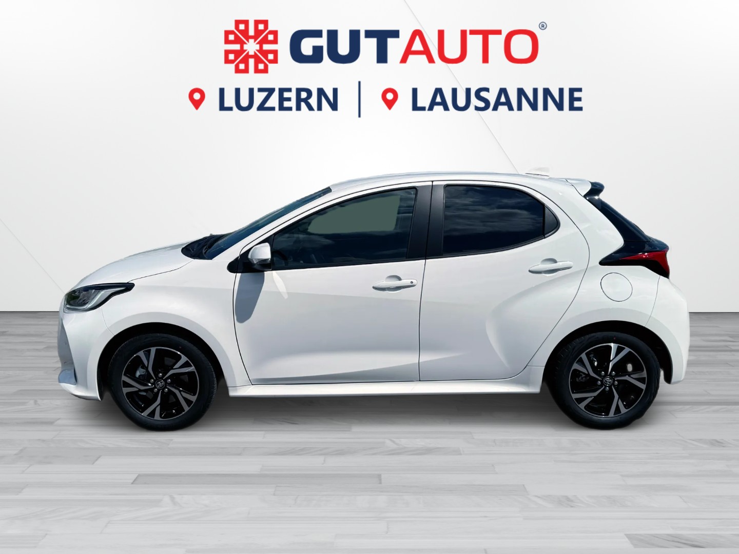 TOYOTA NEW YARIS 1.5 TREND e-CVT HYBRID * PARKSENSOREN * TOT WINKEL-showroom-element-1