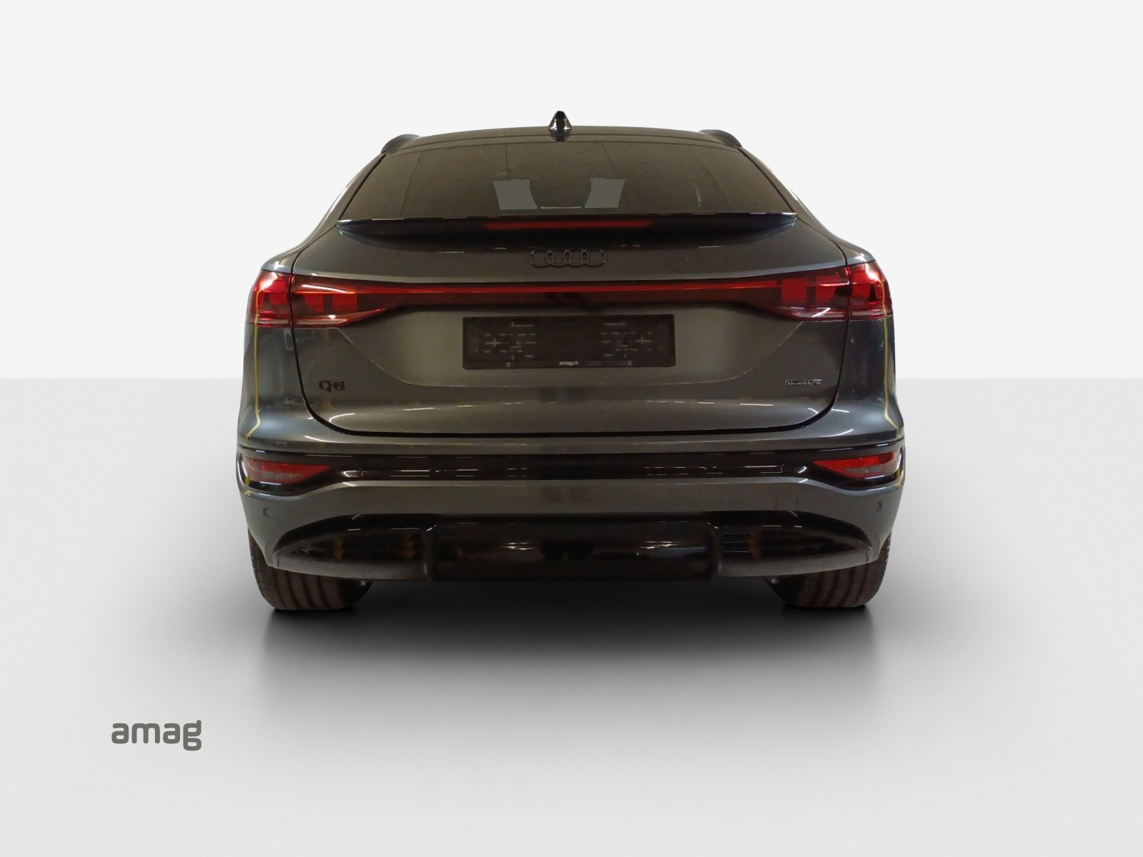 AUDI Q6 Sportback e-tron quattro-showroom-element-3