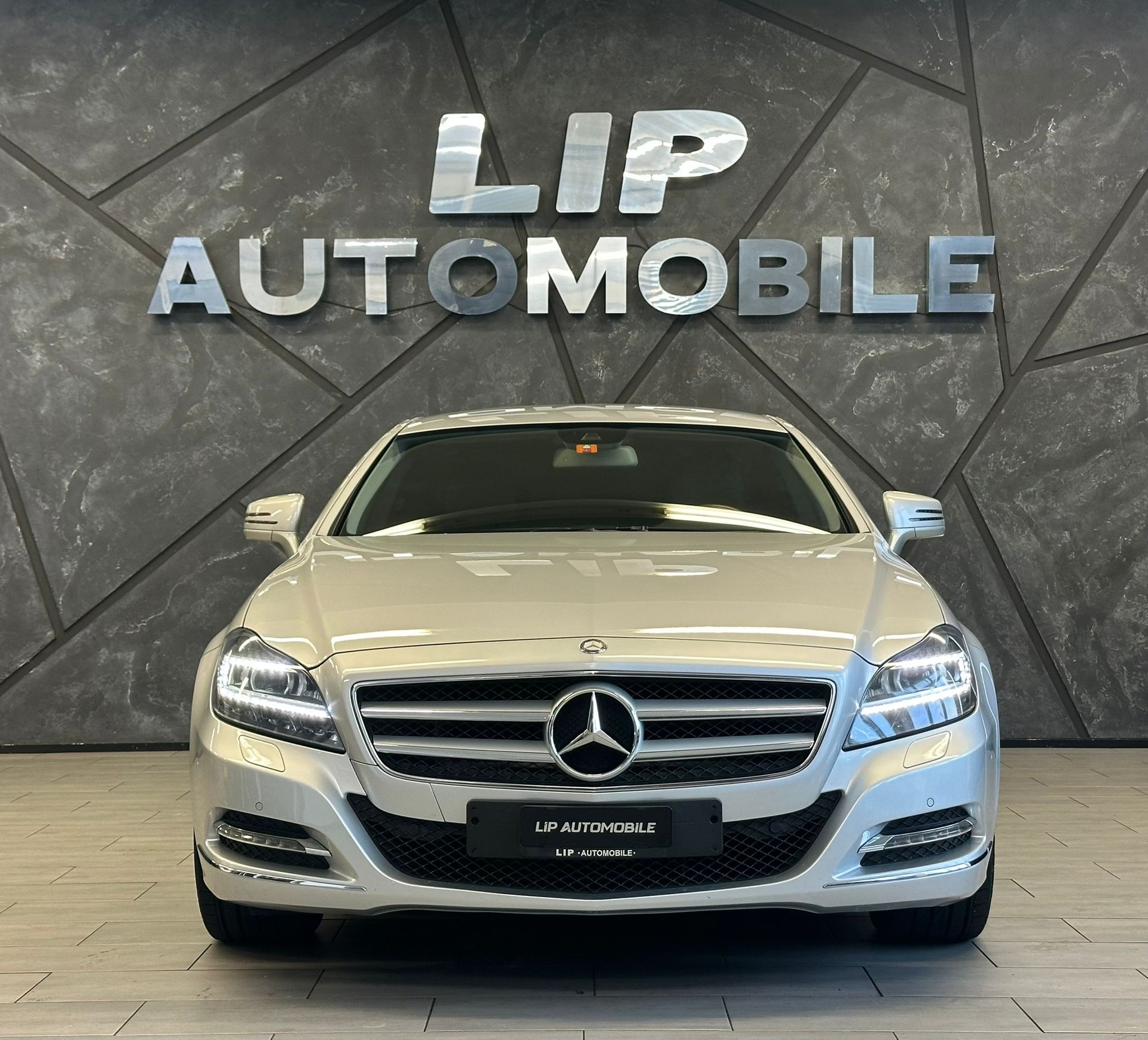 MERCEDES-BENZ CLS 350 7G-Tronic-showroom-element-1
