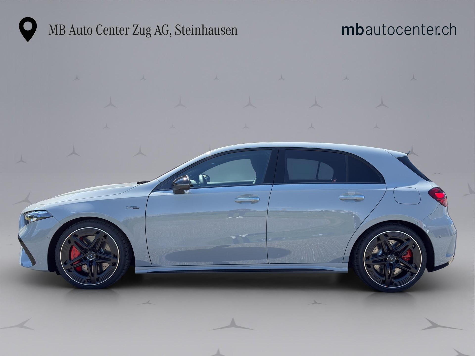 MERCEDES-BENZ A 35 AMG 4matic-showroom-element-1