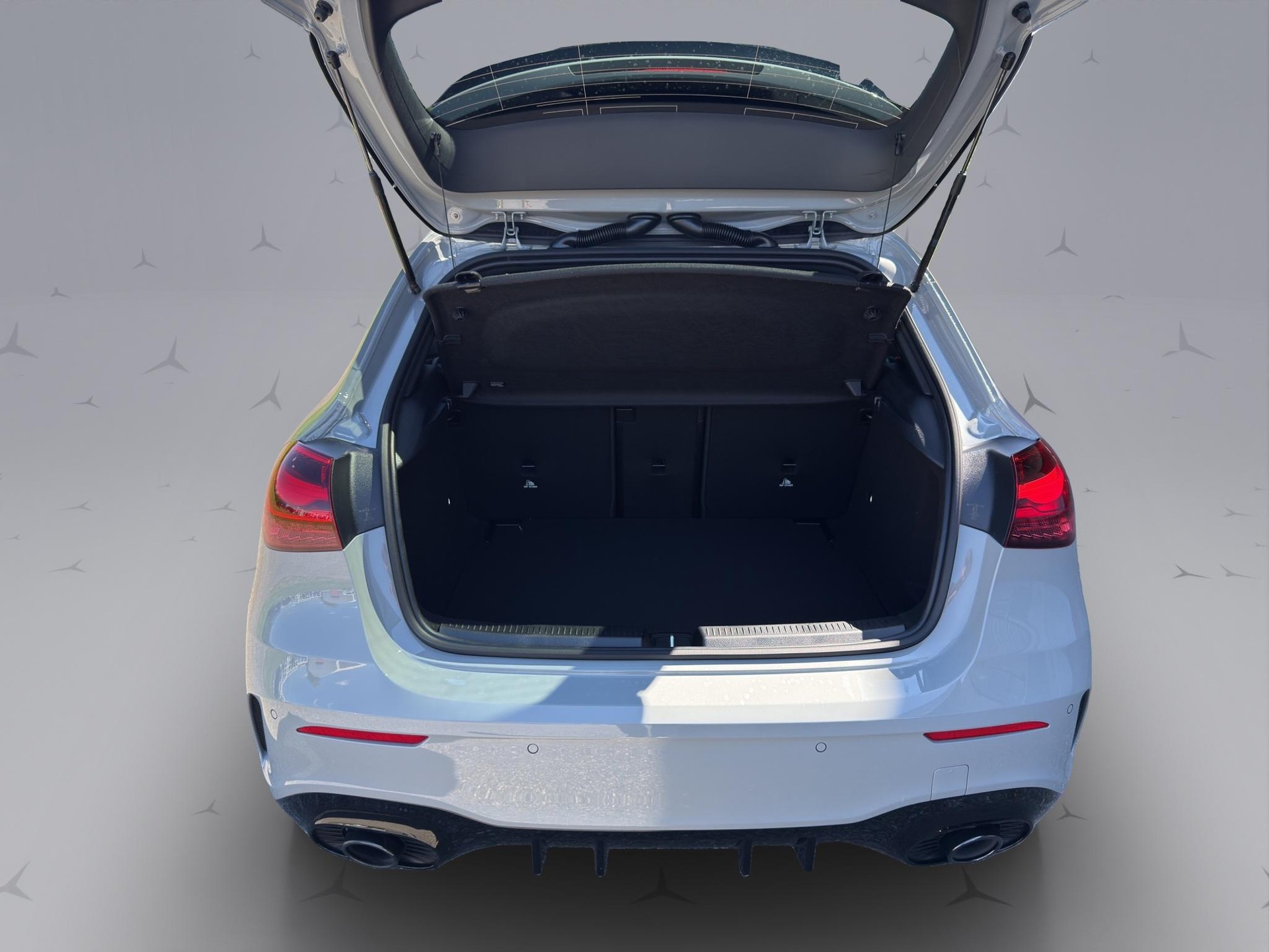 MERCEDES-BENZ A 35 AMG 4matic-image-16