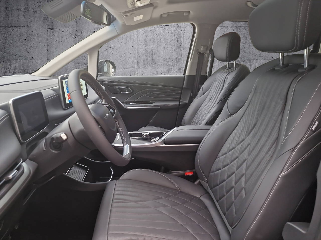 MAXUS Mifa 9 Luxury 8P-image-4