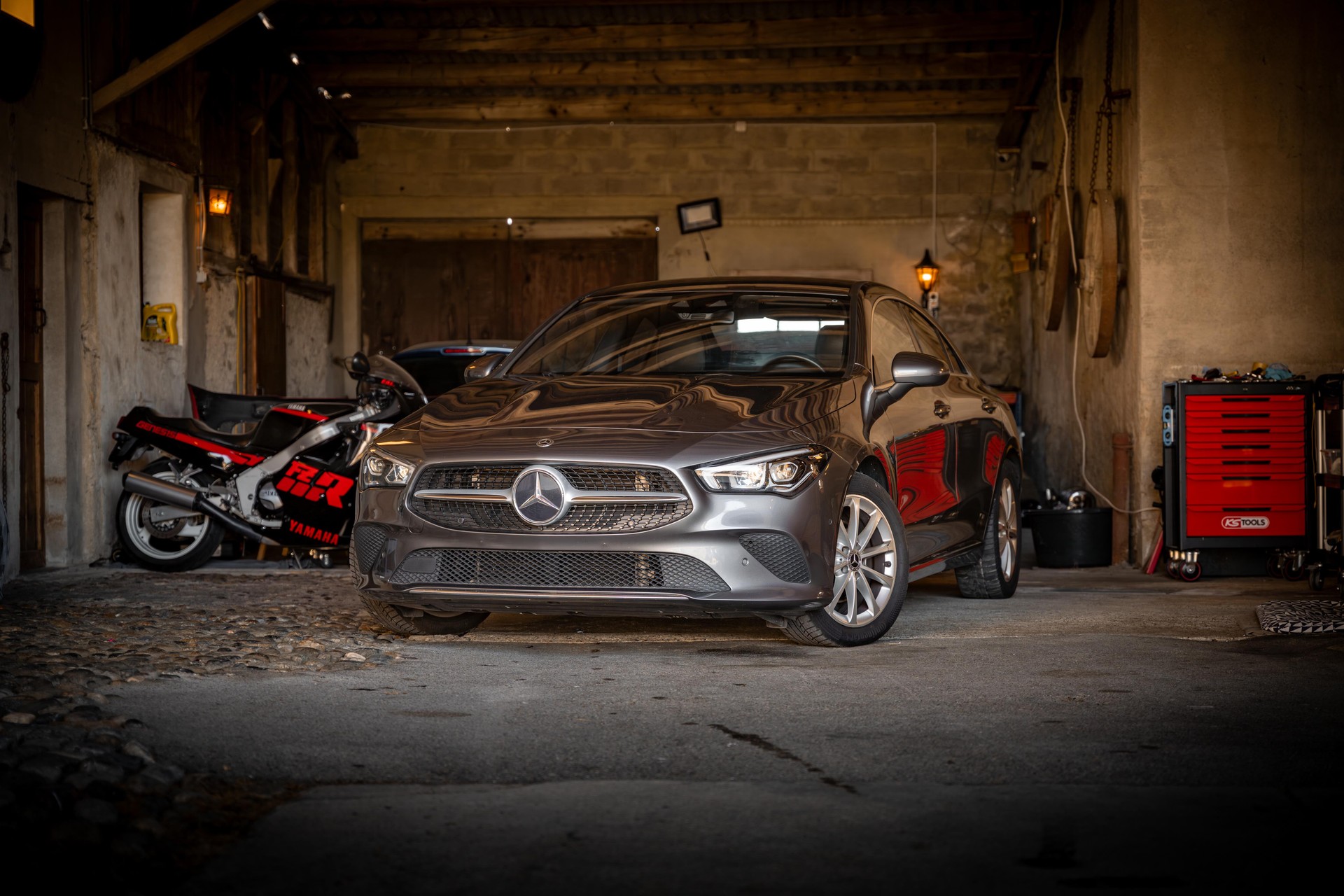 MERCEDES-BENZ CLA 200 Progressive 7G-DCT