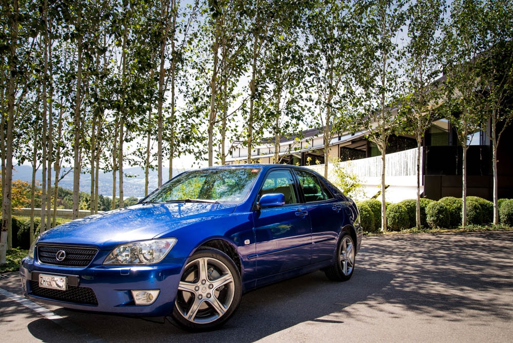 LEXUS IS 300-image-0