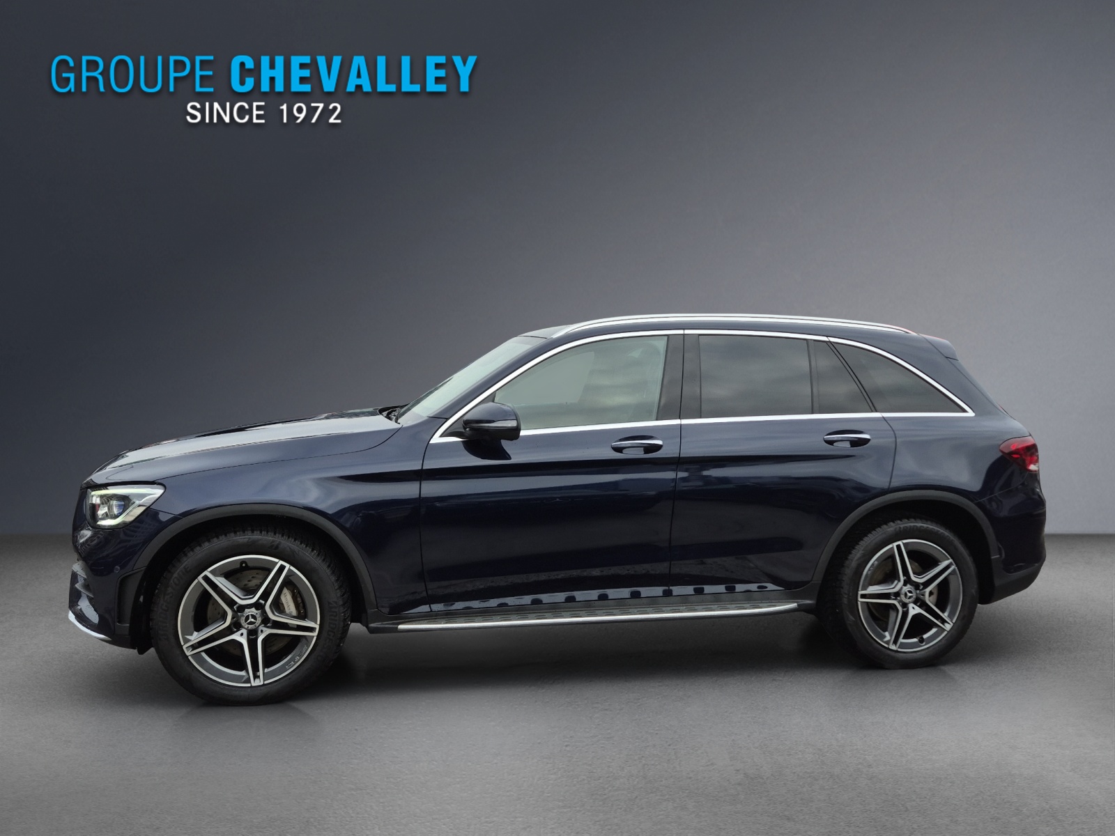 MERCEDES-BENZ GLC 300 AMG Line 4M-showroom-element-1