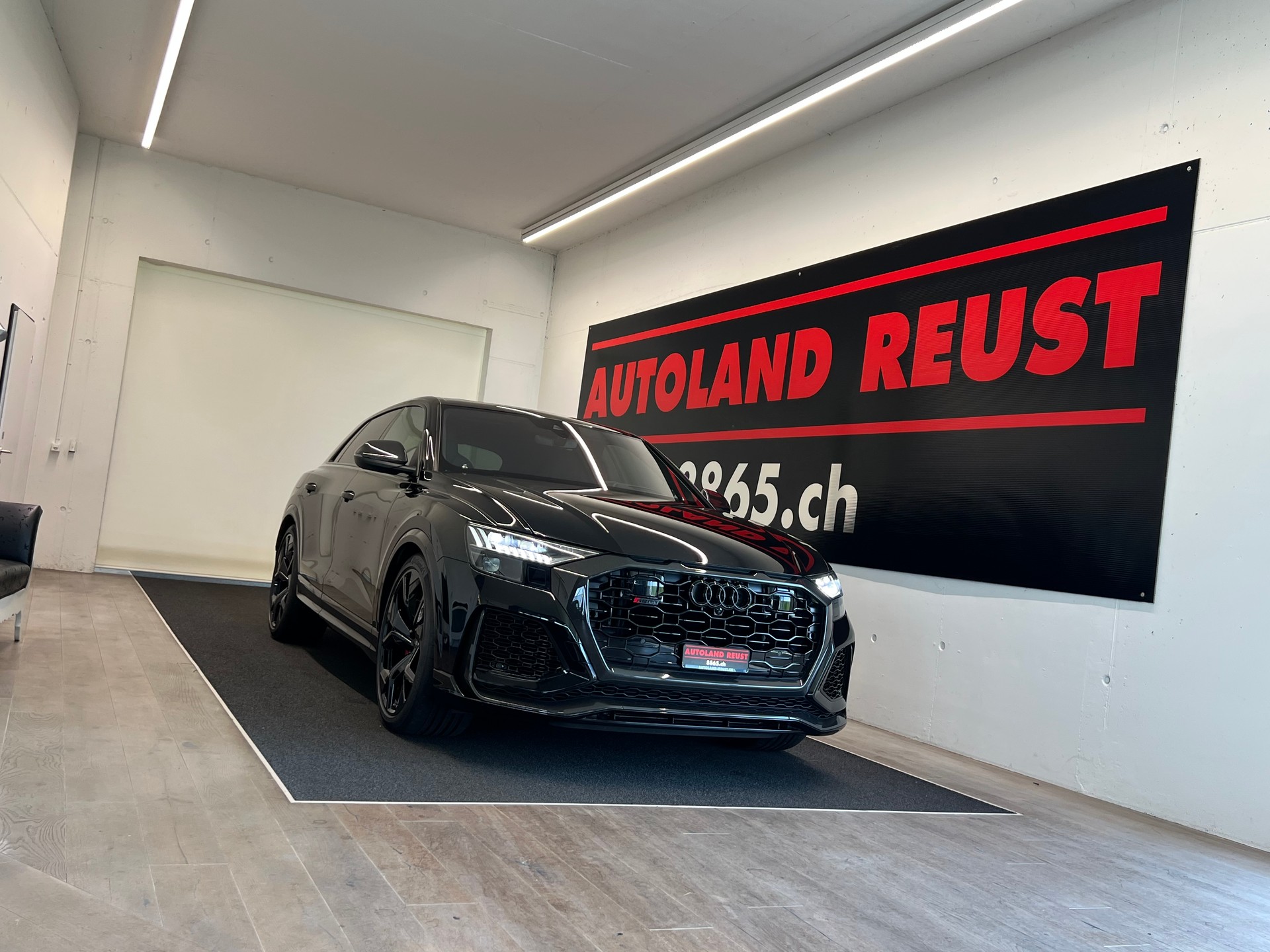 AUDI RSQ8  quattro tiptronic