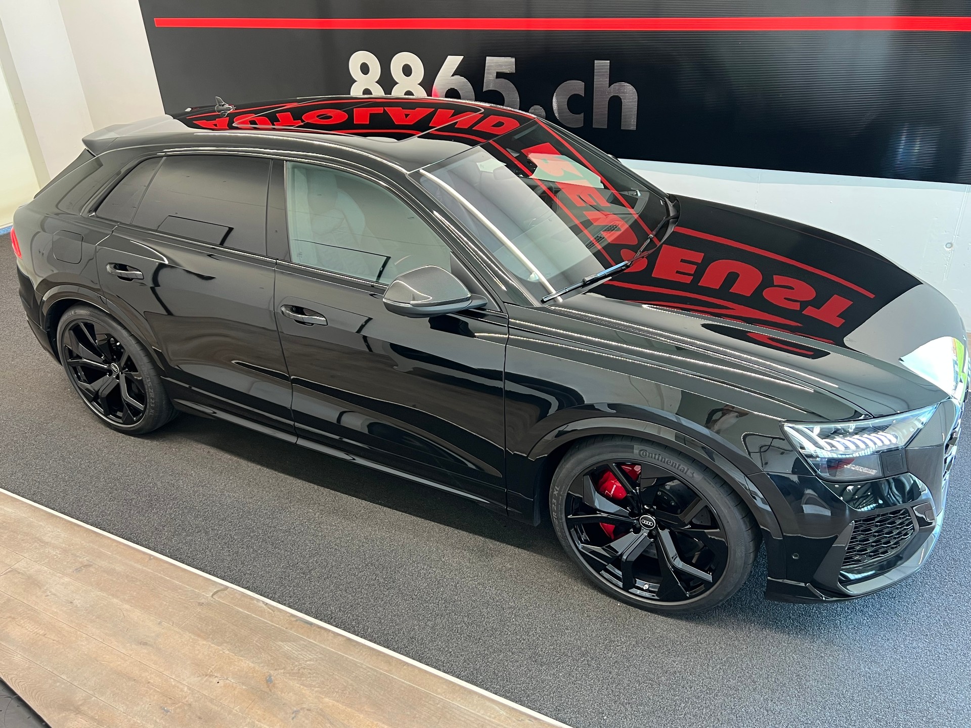 AUDI RSQ8  quattro tiptronic-showroom-element-3