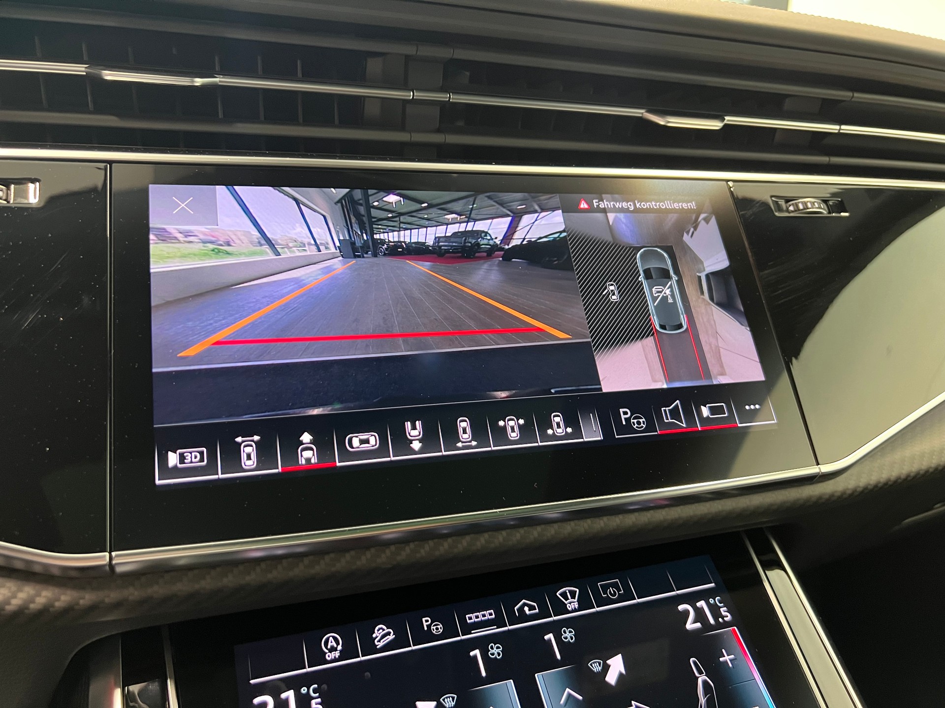 AUDI RSQ8  quattro tiptronic-image-30