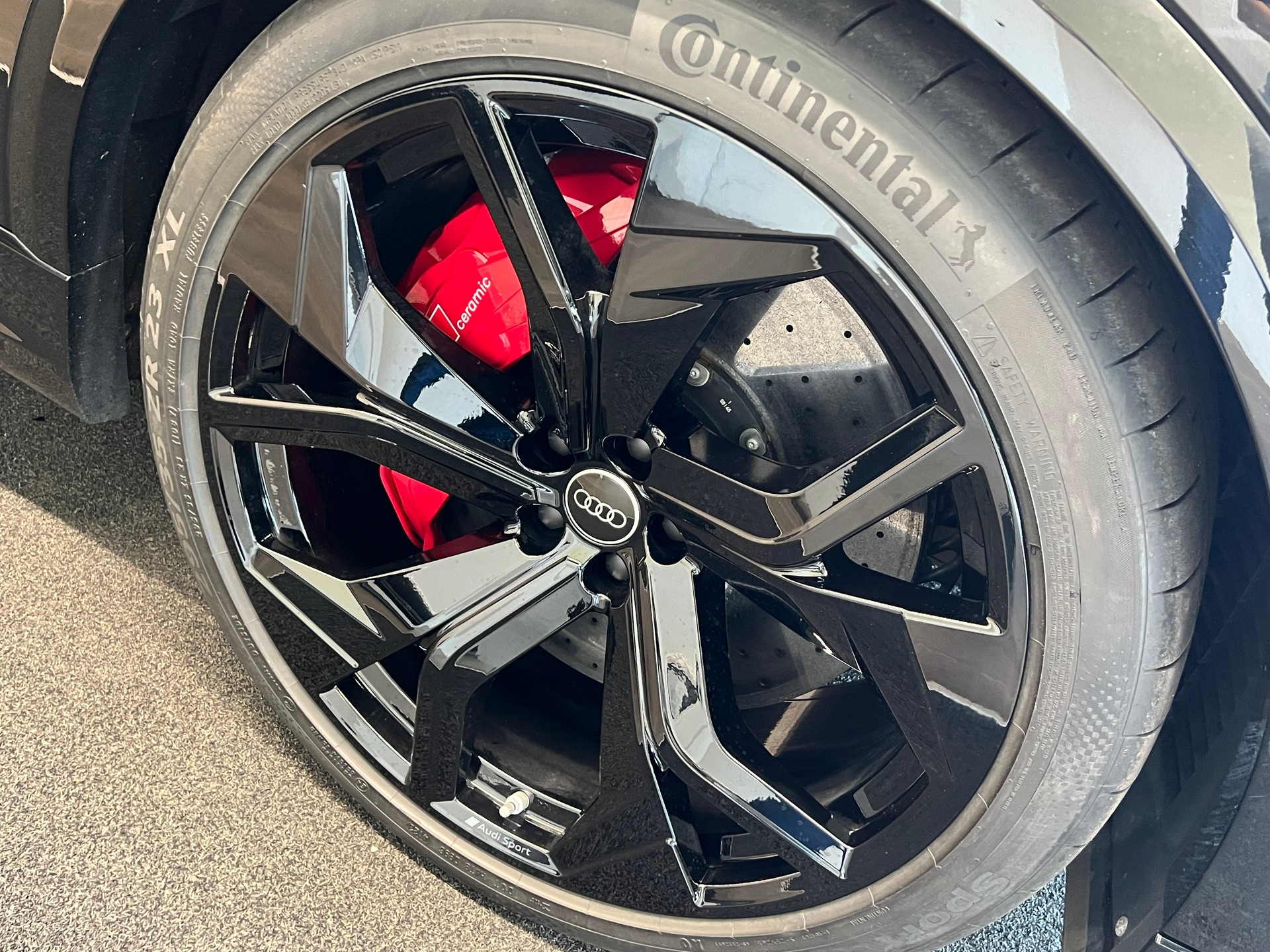 AUDI RSQ8  quattro tiptronic-image-5
