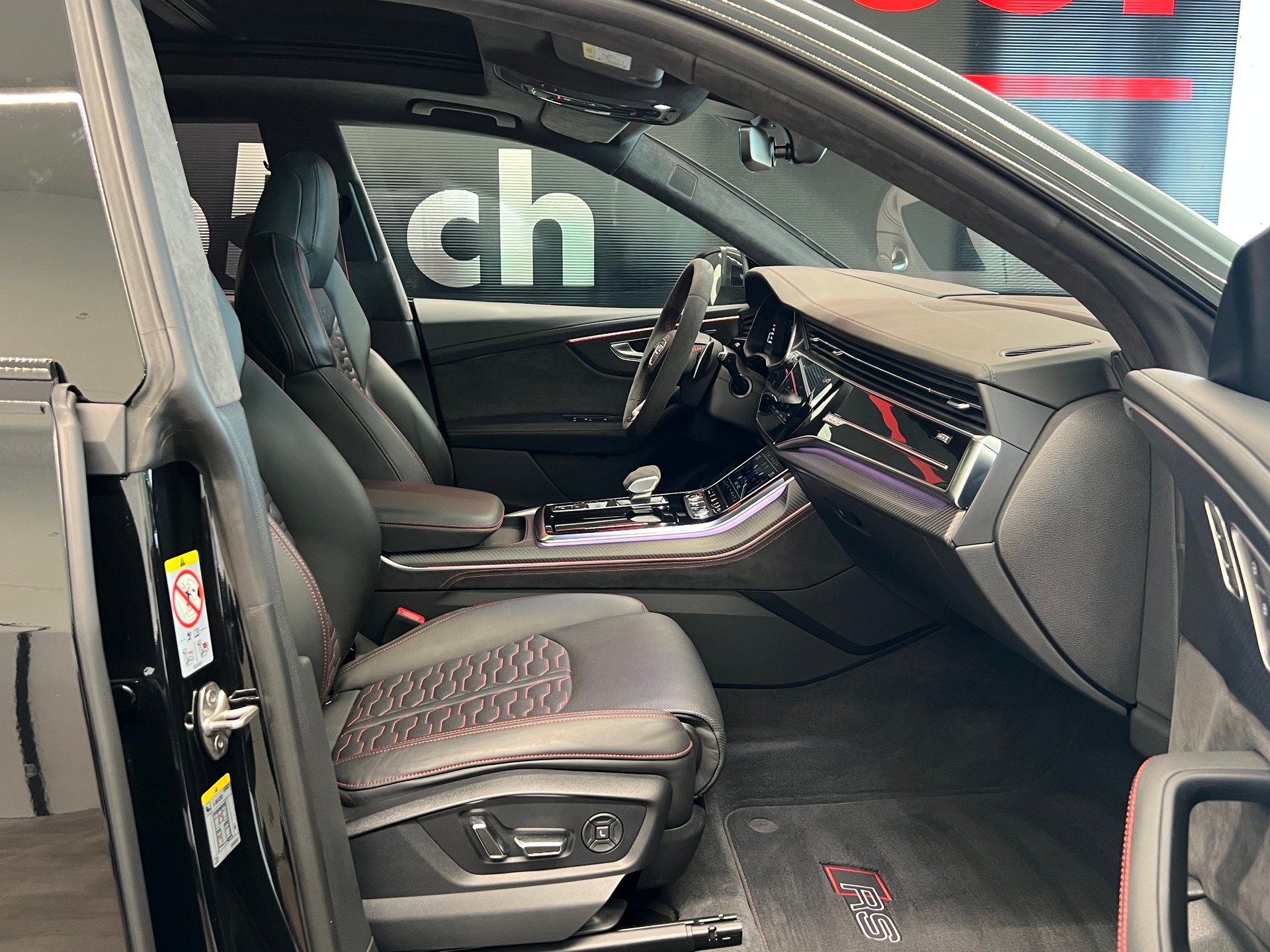 AUDI RSQ8  quattro tiptronic-image-25