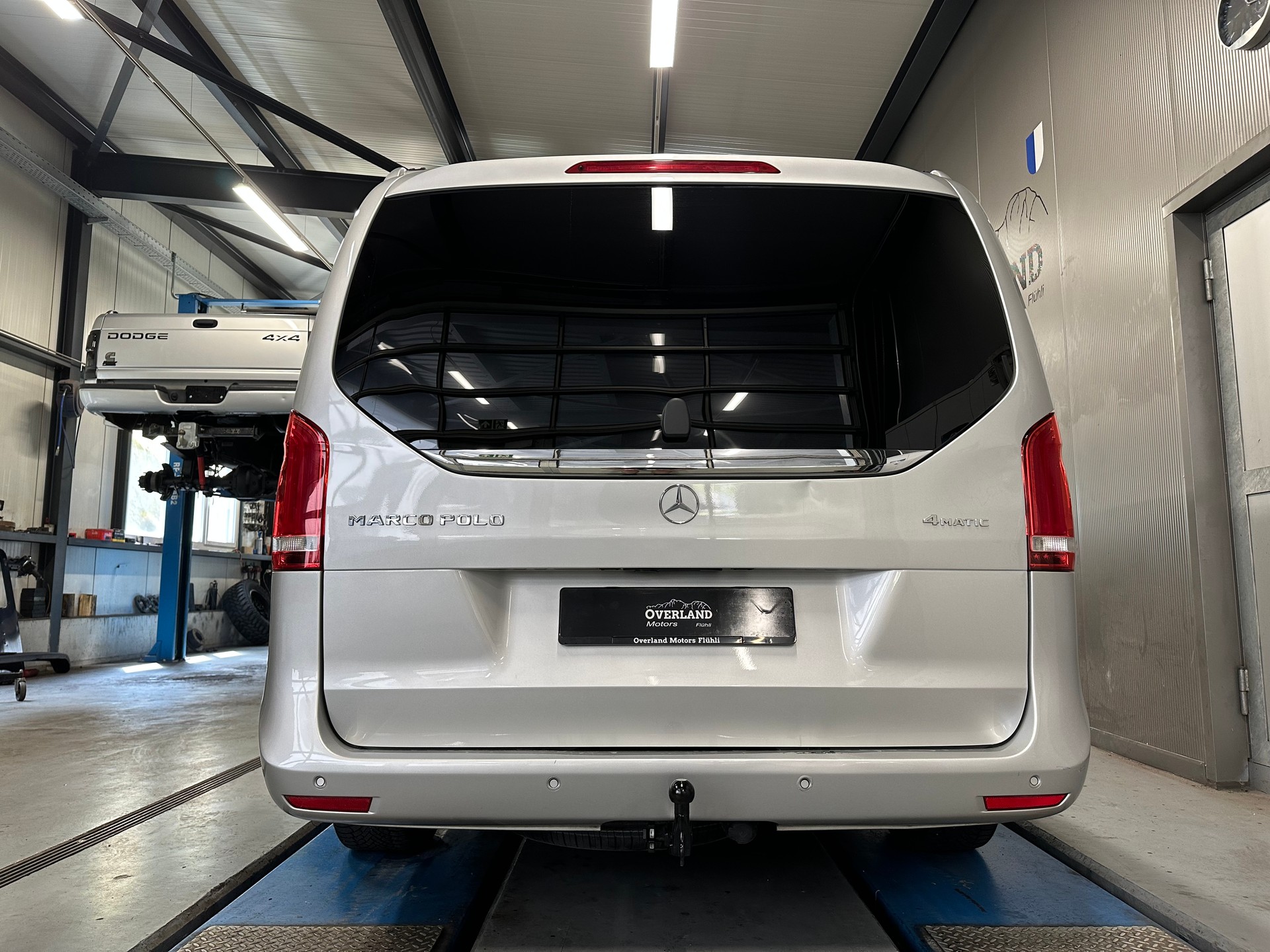 MERCEDES-BENZ MARCO POLO-showroom-element-3