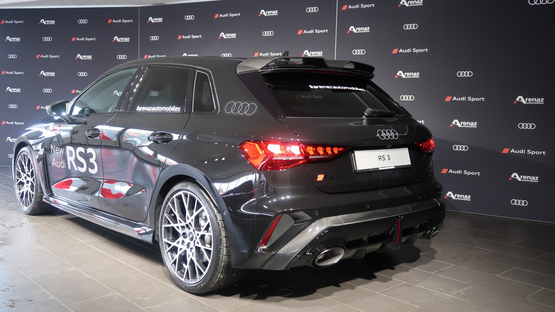 AUDI RS3 Sportback 2.5 TSI quattro-showroom-element-1