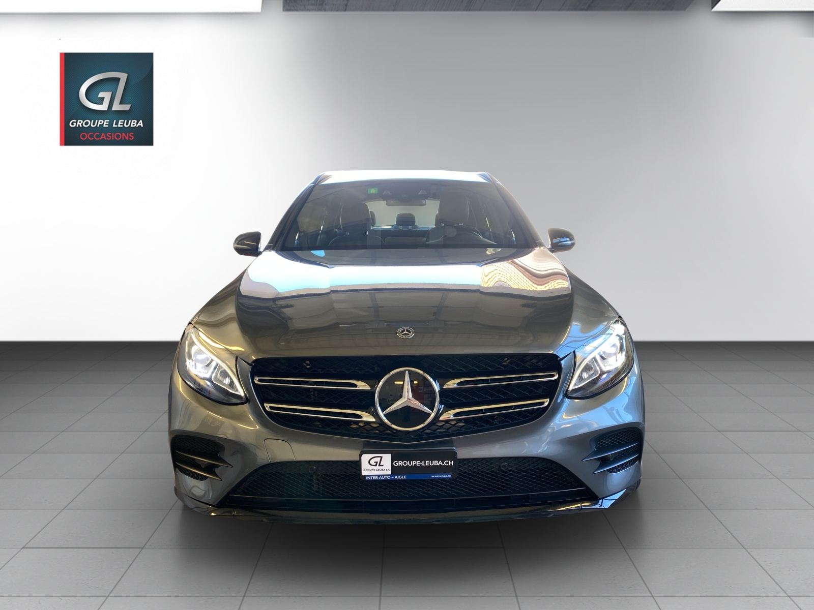 MERCEDES-BENZ GLC 250 AMG Line 4Matic-showroom-element-1
