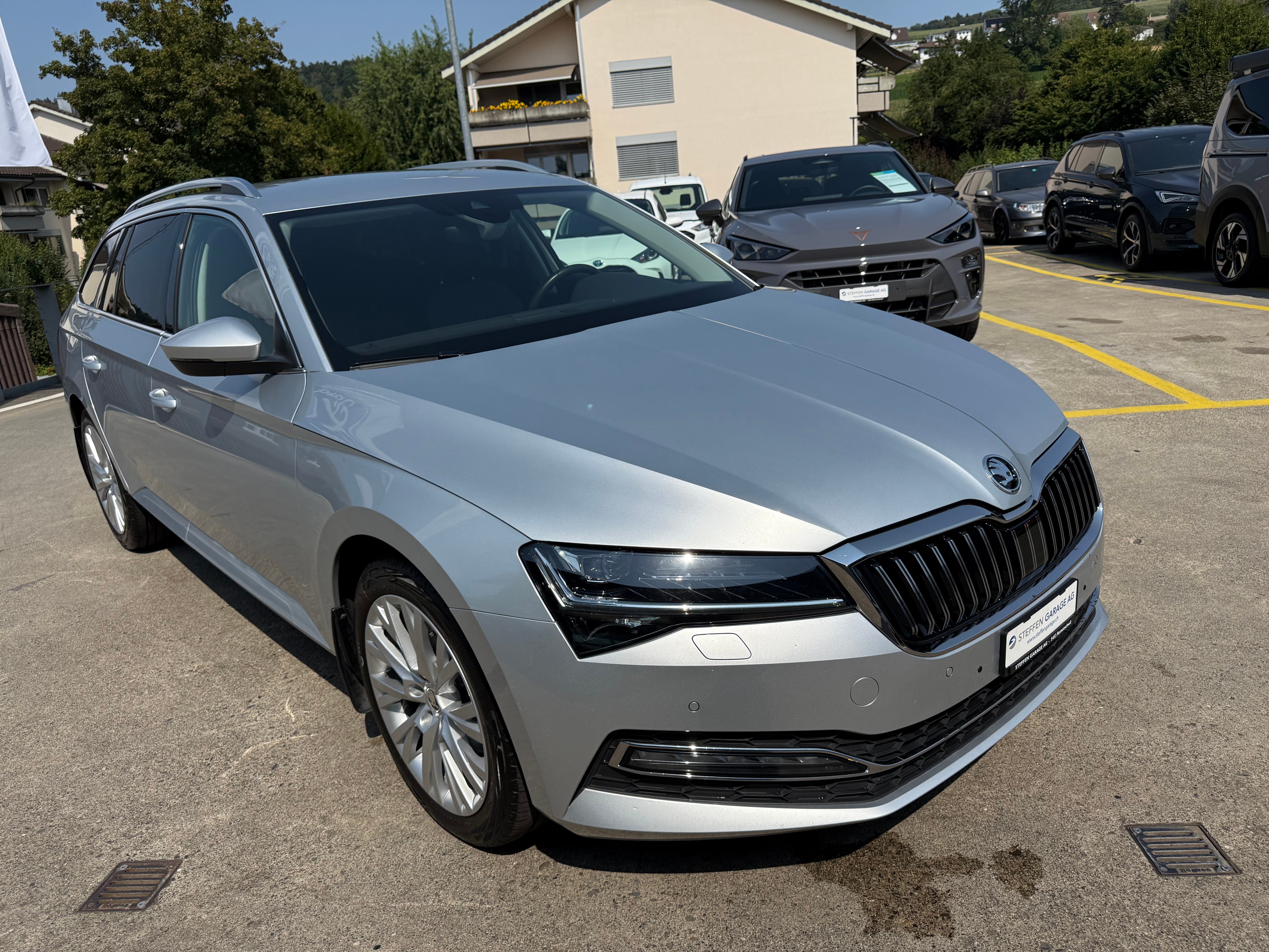 SKODA Superb 2.0 TDi Style (Kombi)