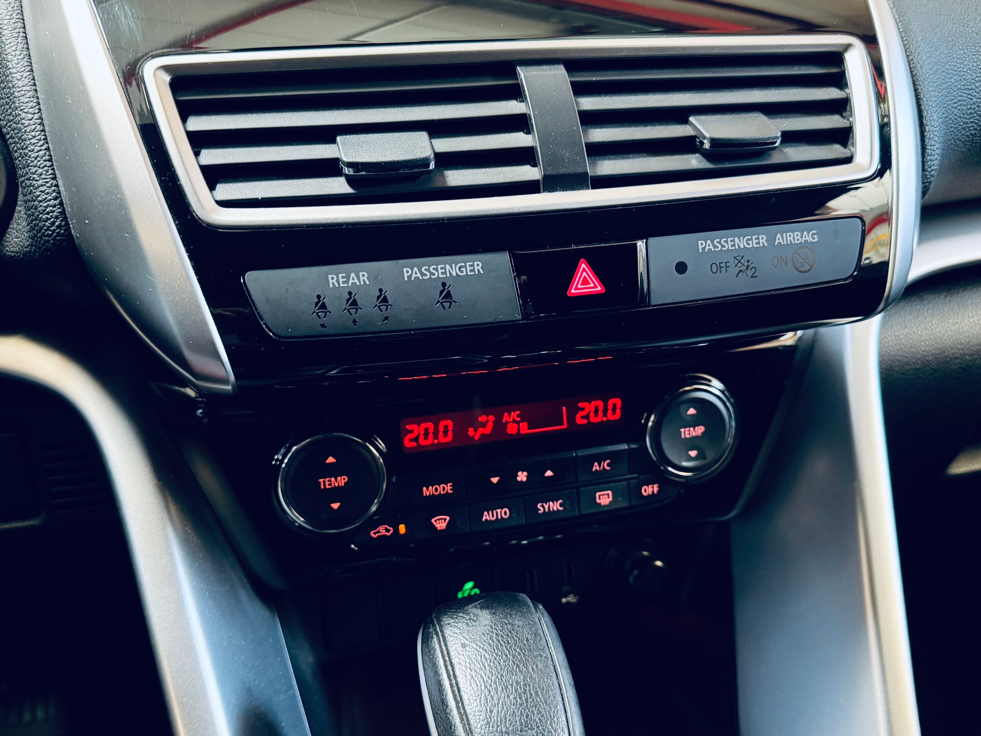 MITSUBISHI Eclipse Cross 1.5 T-Mivec Style 4WD CVT-image-19