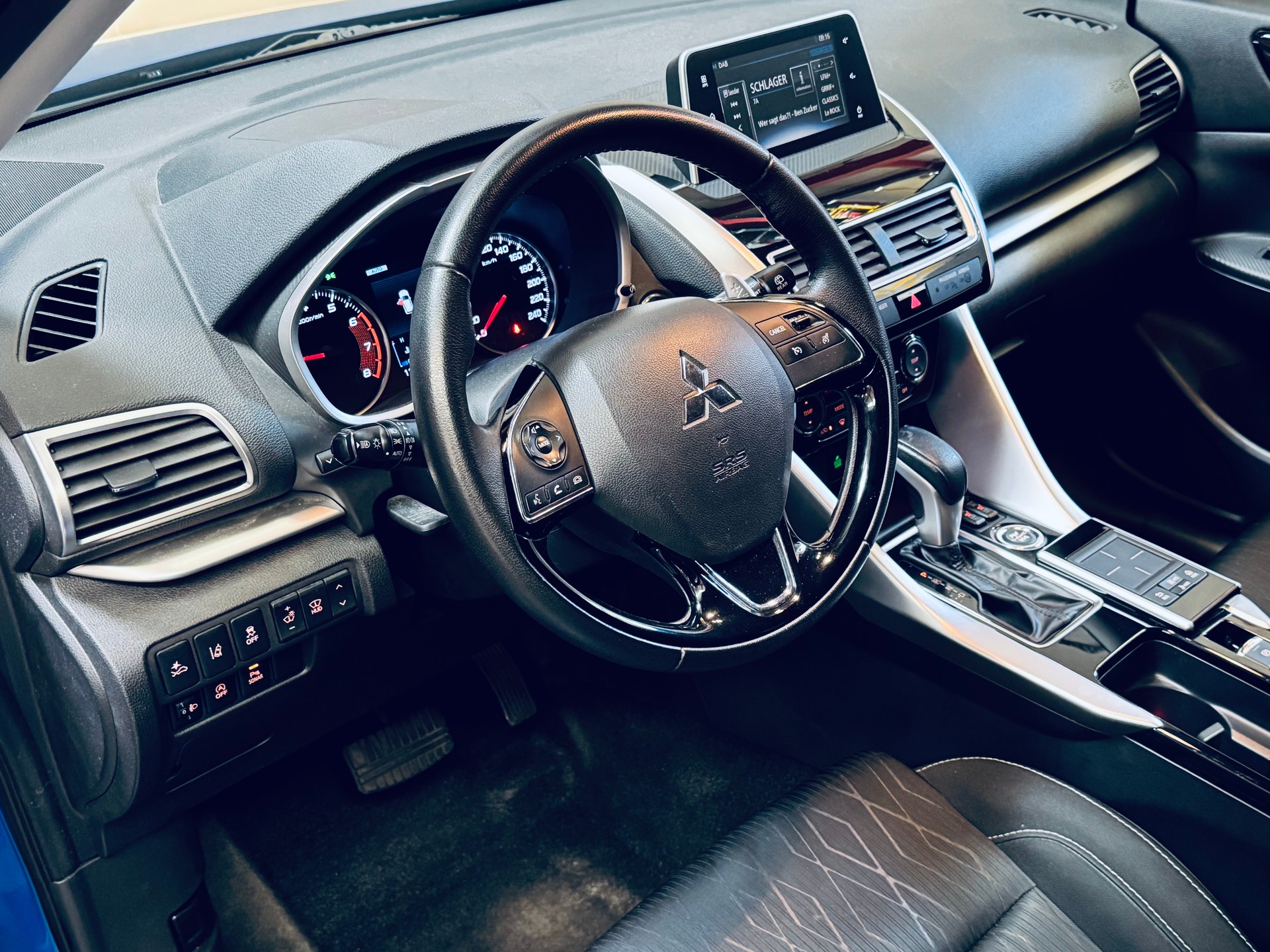 MITSUBISHI Eclipse Cross 1.5 T-Mivec Style 4WD CVT-image-11