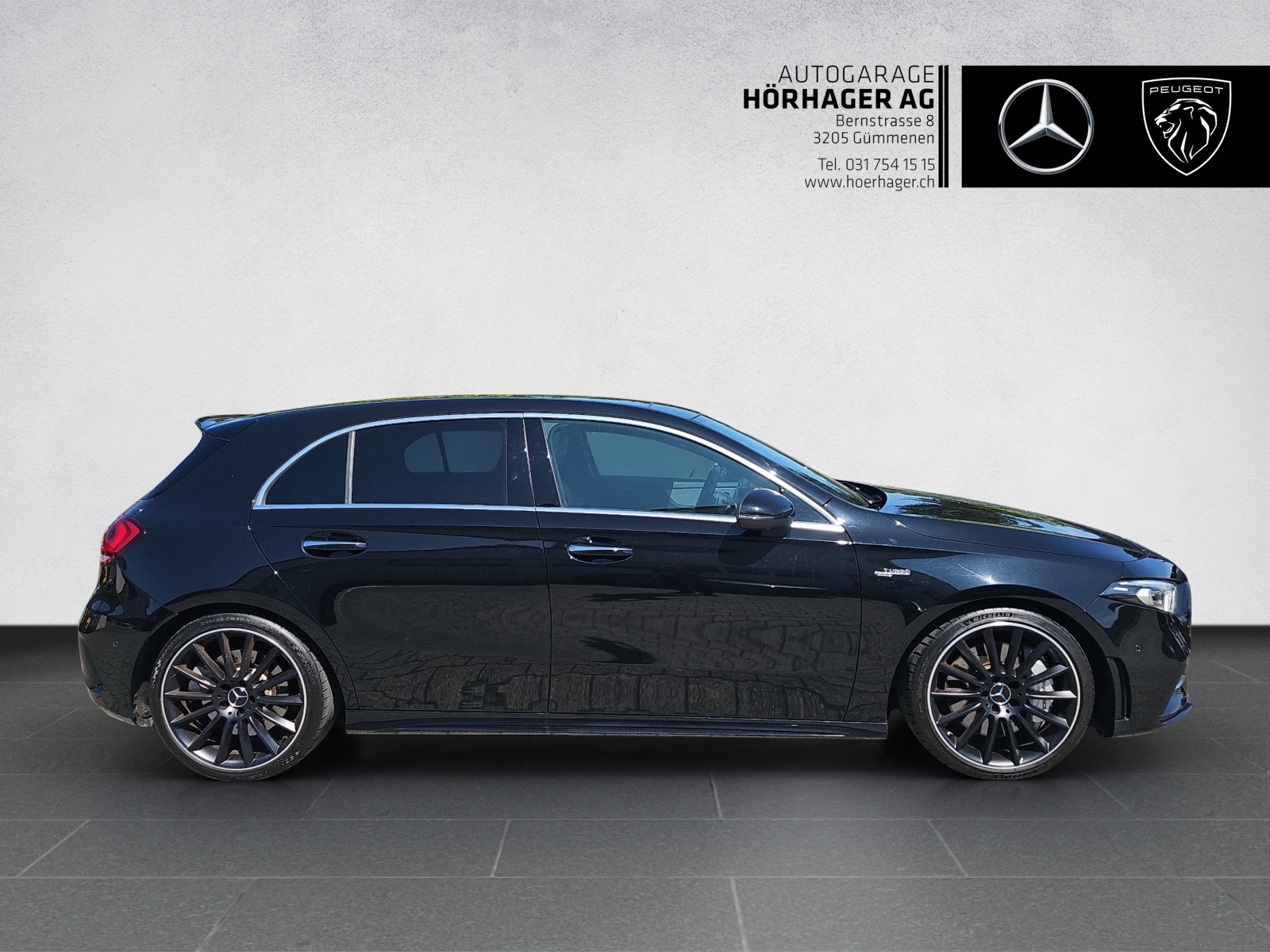 MERCEDES-BENZ A 35 AMG 4Matic Speedshift-showroom-element-2
