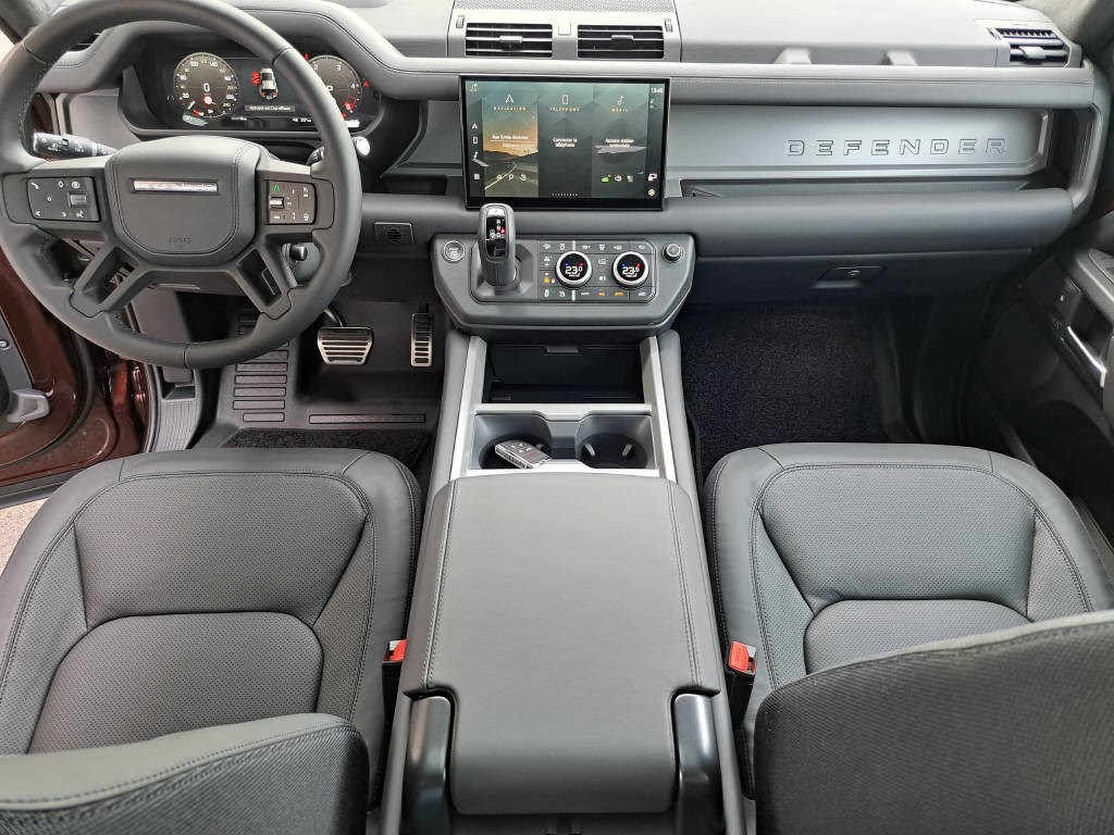 LAND ROVER Defender 110 3.0 D I6 250cv Sedona Edition-image-13