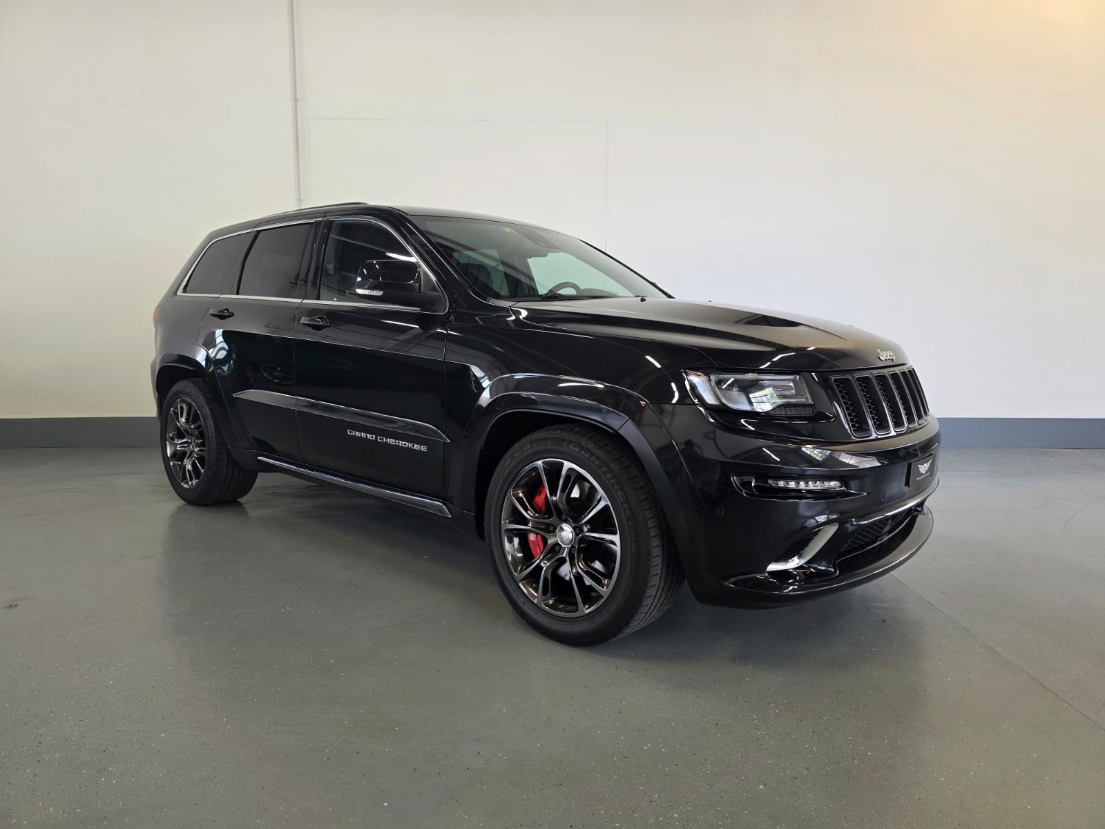 JEEP Grand Cherokee 6.4 V8 HEMI SRT8 Automatic-showroom-element-2