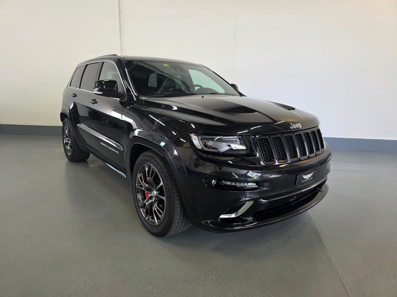 JEEP Grand Cherokee 6.4 V8 HEMI SRT8 Automatic-showroom-element-3