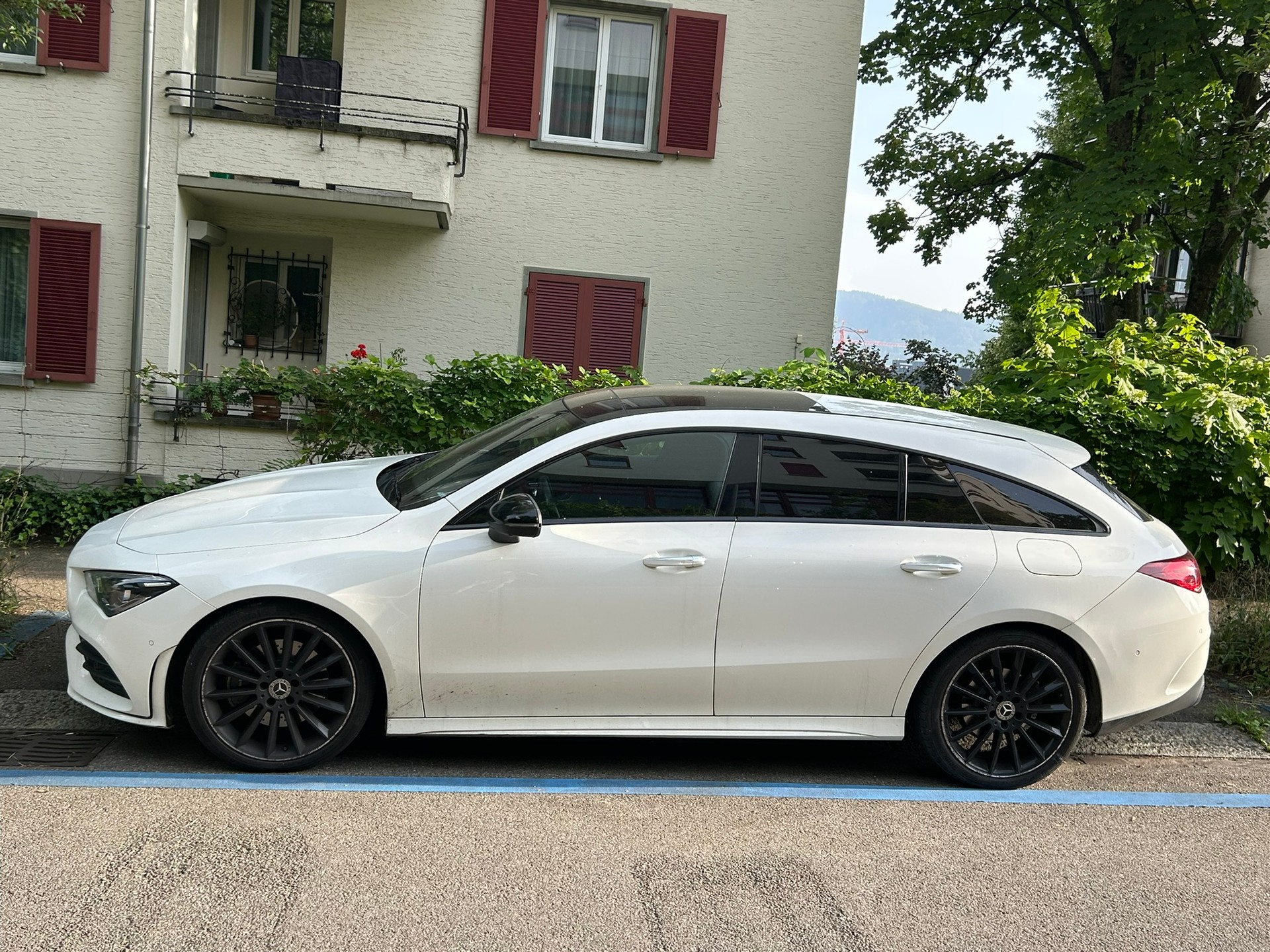 MERCEDES-BENZ CLA Shooting Brake 200 AMG Line 7G-DCT