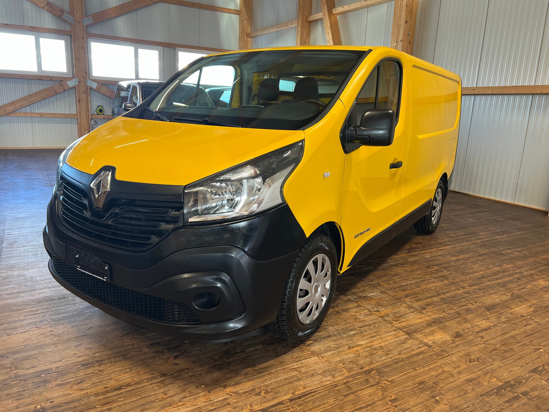 Véhicules utilitaires Renault neufs à vendre, achat de véhicules  utilitaires Renault neufs et occasion