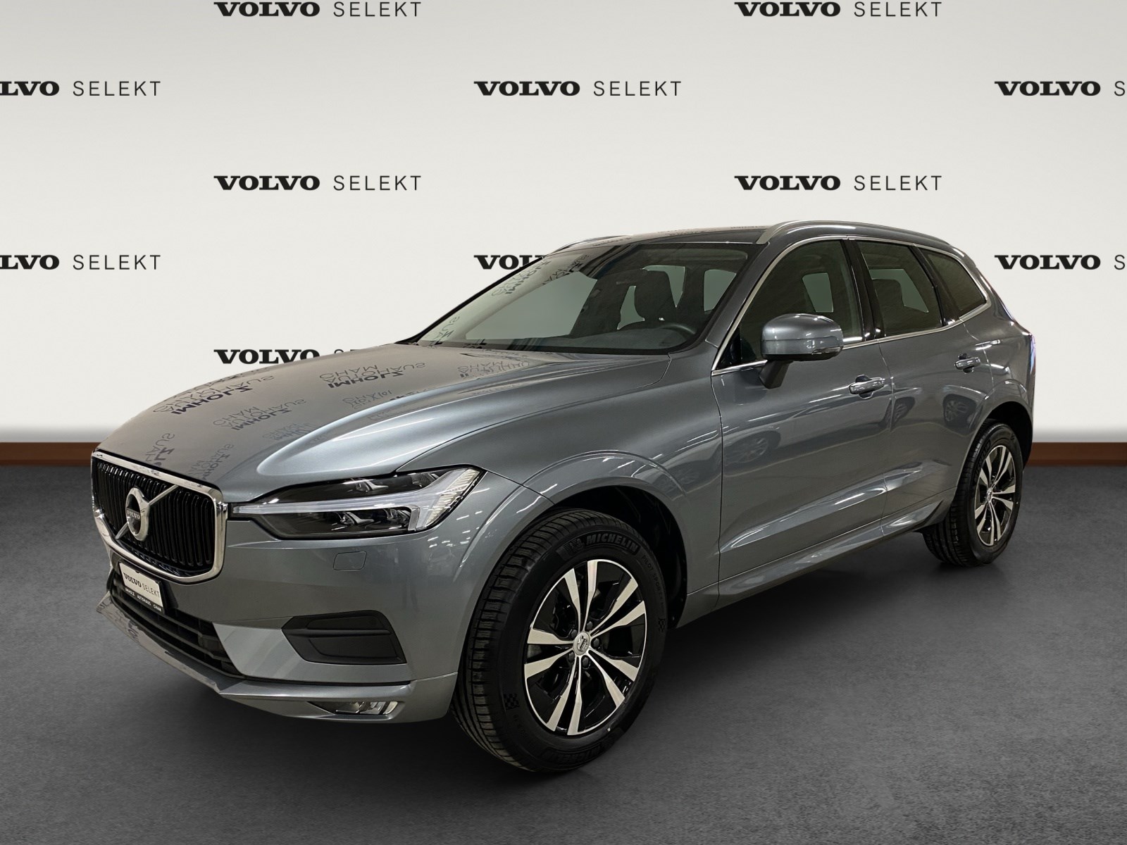 VOLVO XC60 2.0 B4 MH Momentum