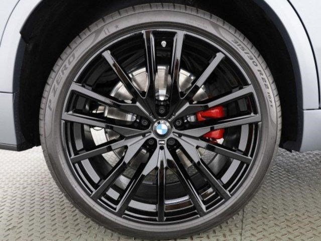 BMW X5 M60i xDrive-showroom-element-3