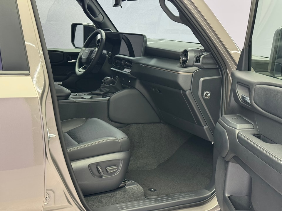 Land Cruiser 2.8 D 48V Invincible AWD