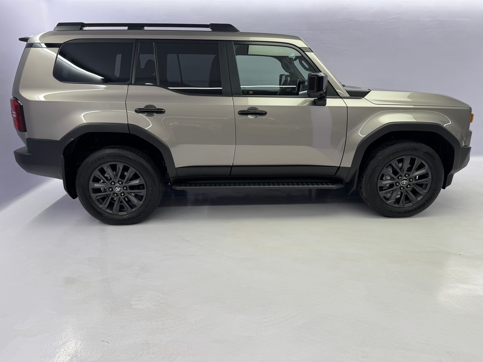 Land Cruiser 2.8 D 48V Invincible AWD