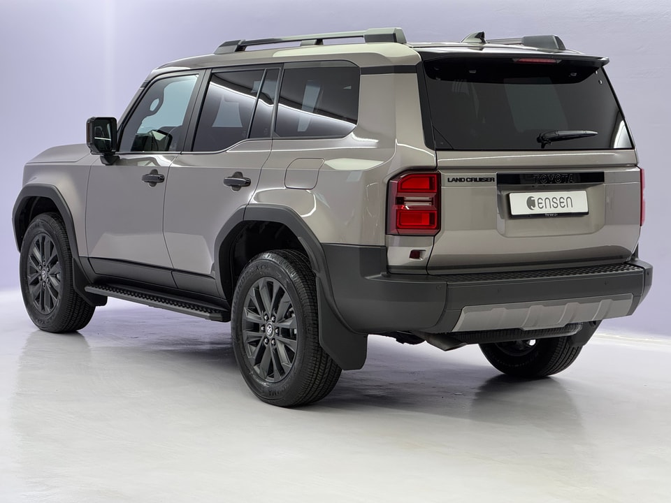 Land Cruiser 2.8 D 48V Invincible AWD