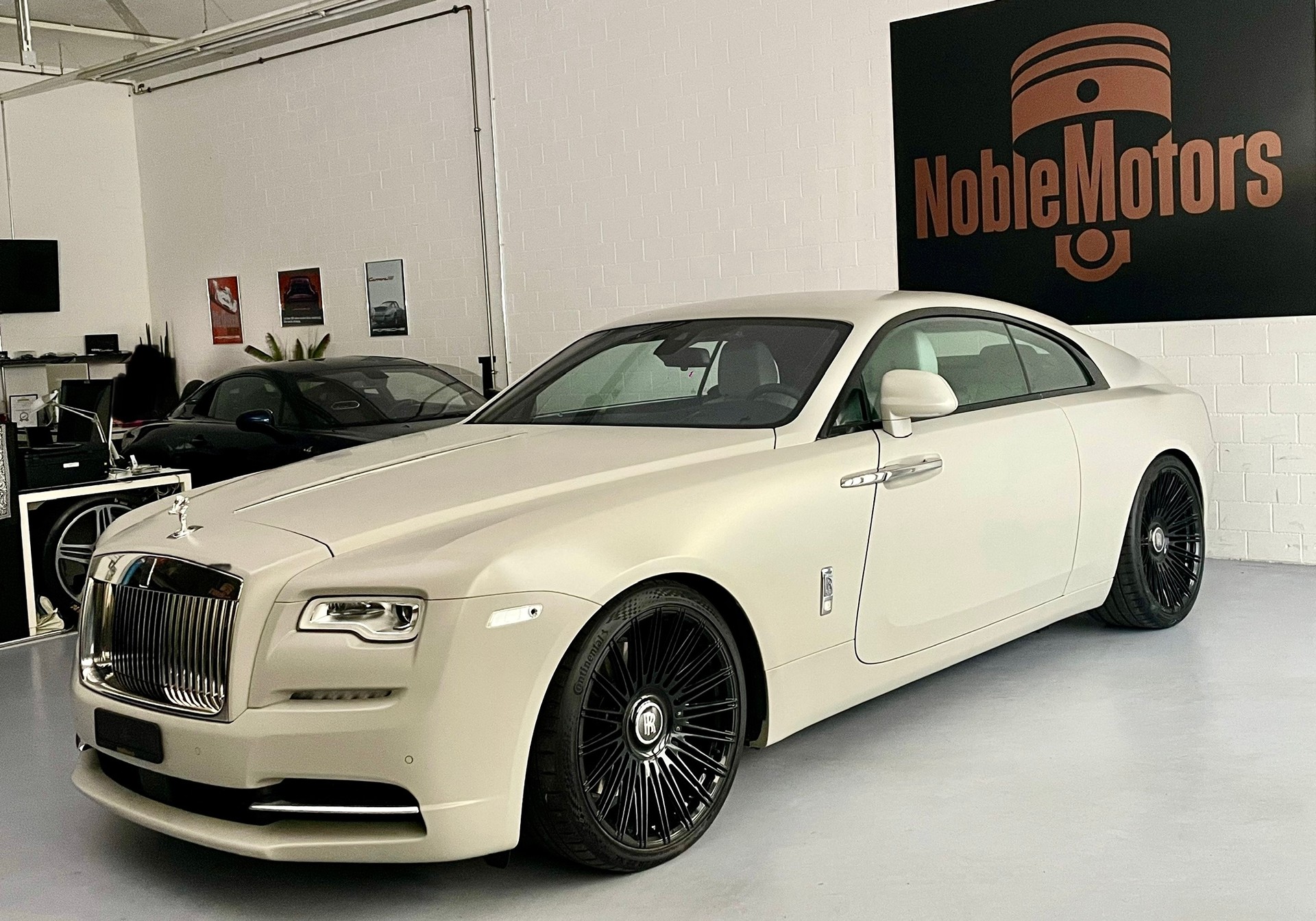 ROLLS-ROYCE Wraith 6.6V12 NEBULA EDITONE / CH- Fzg. / Matt-Lackierung-showroom-element-2
