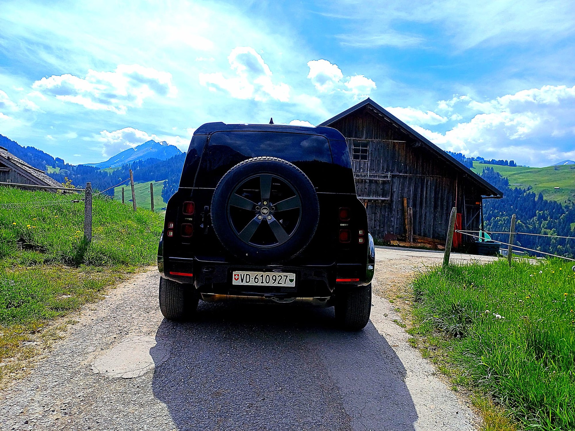 LAND ROVER Defender 110 P400e Si4 PHEV X-Dynamic HSE AT8-image-8