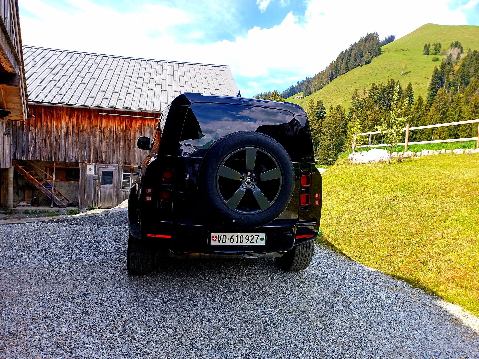 LAND ROVER Defender 110 P400e Si4 PHEV X-Dynamic HSE AT8-image-21