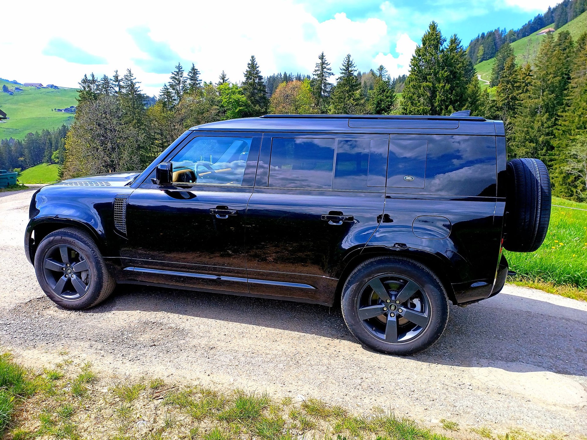 LAND ROVER Defender 110 P400e Si4 PHEV X-Dynamic HSE AT8-image-9