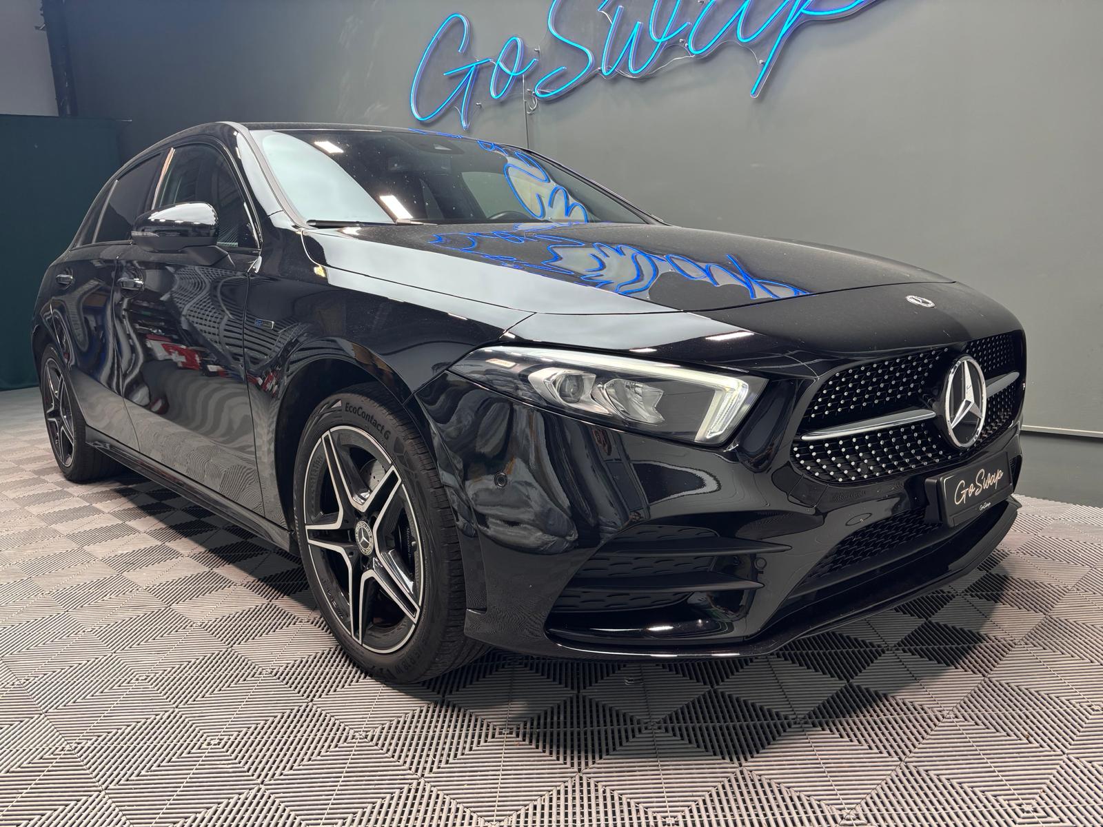 MERCEDES-BENZ A 250e AMG Line 8G-DCT-showroom-element-1
